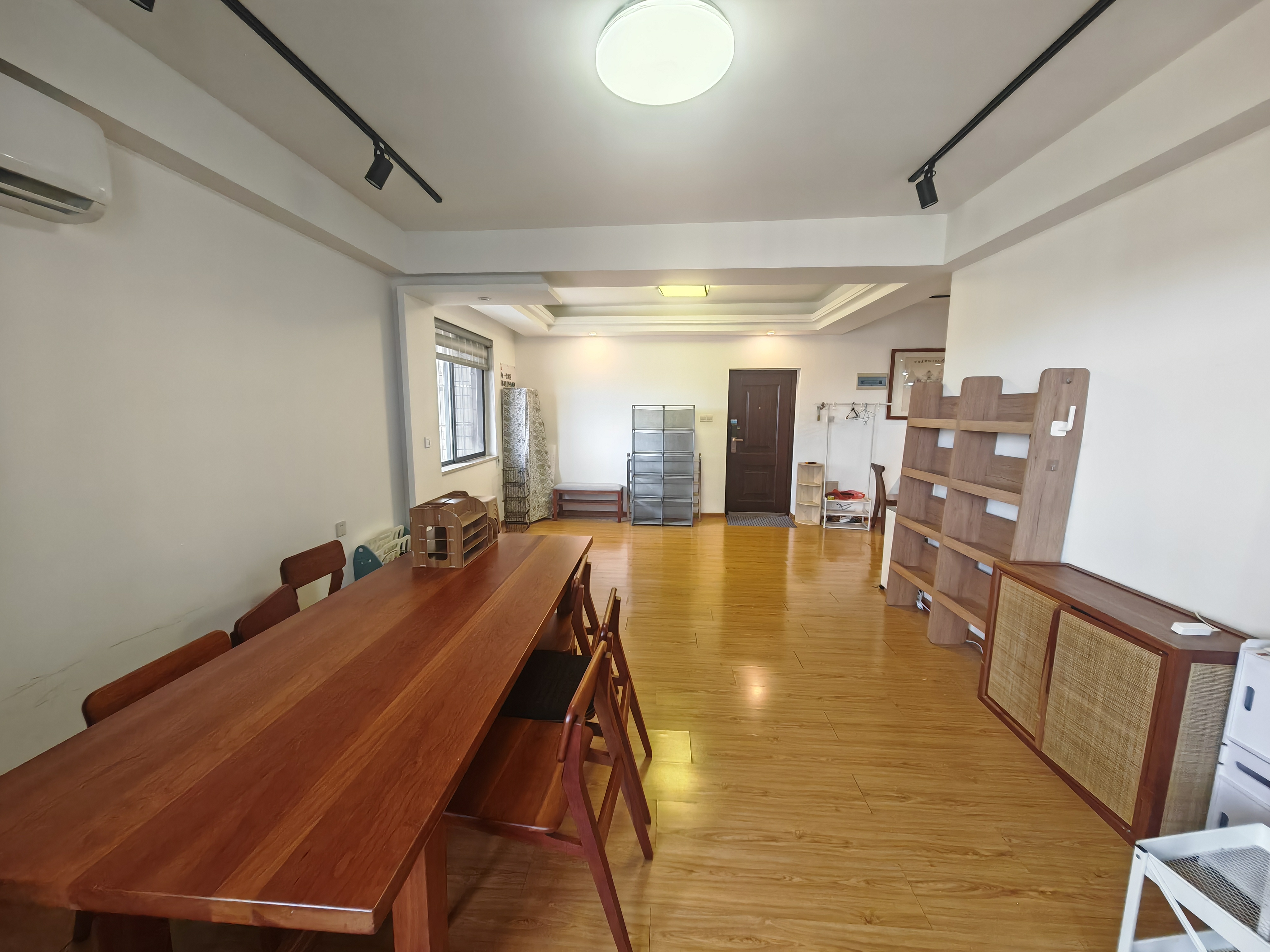 佳宝花园 2室2厅1卫 2300.0元/月 佳宝花园 2室2厅1卫 2300.0元/月室内图