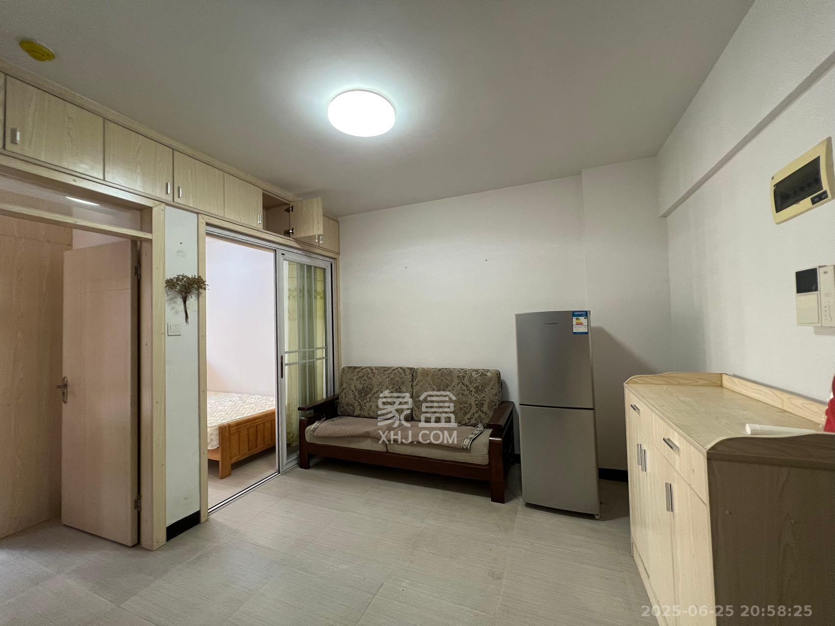 中建芙蓉工社 2室1厅1卫 1500.0元/月 中建芙蓉工社 2室1厅1卫 1500.0元/月室内图