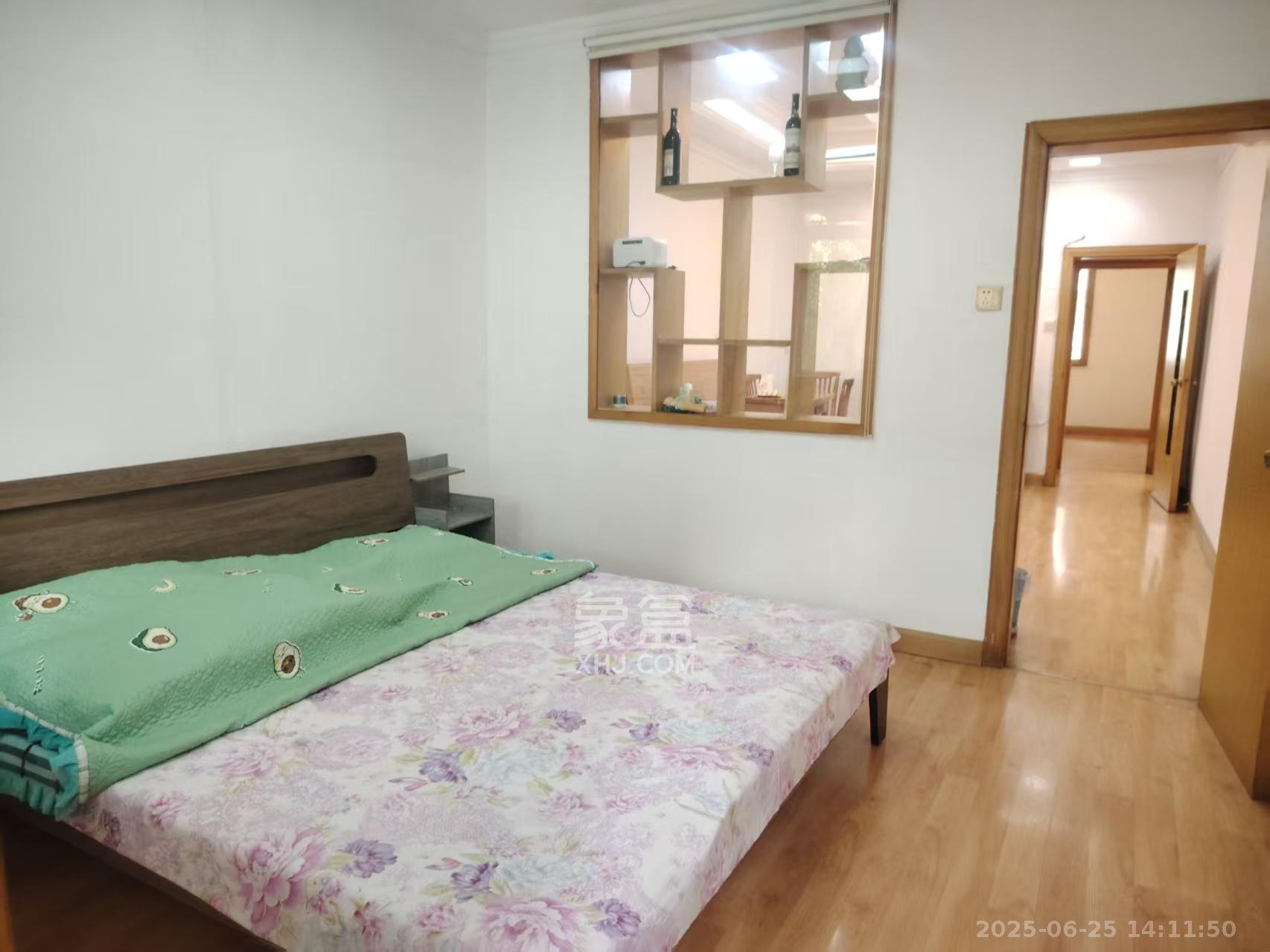 公用事业管理局宿舍  2室1厅1卫    2200.0元/月室内图