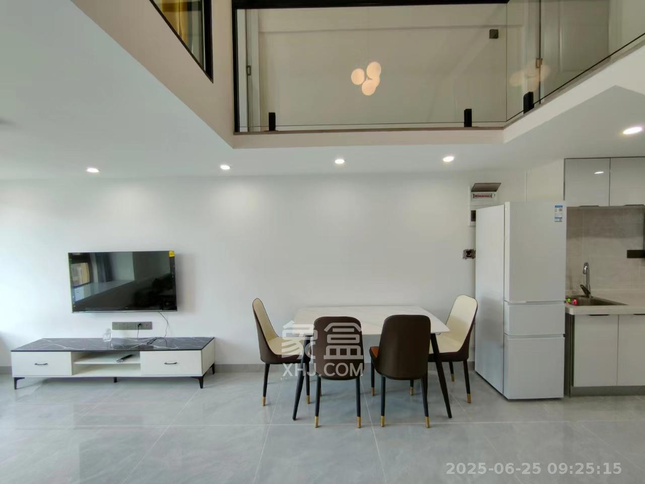 弘阳时光里 2室1厅1卫 2200.0元/月 弘阳时光里 2室1厅1卫 2200.0元/月室内图