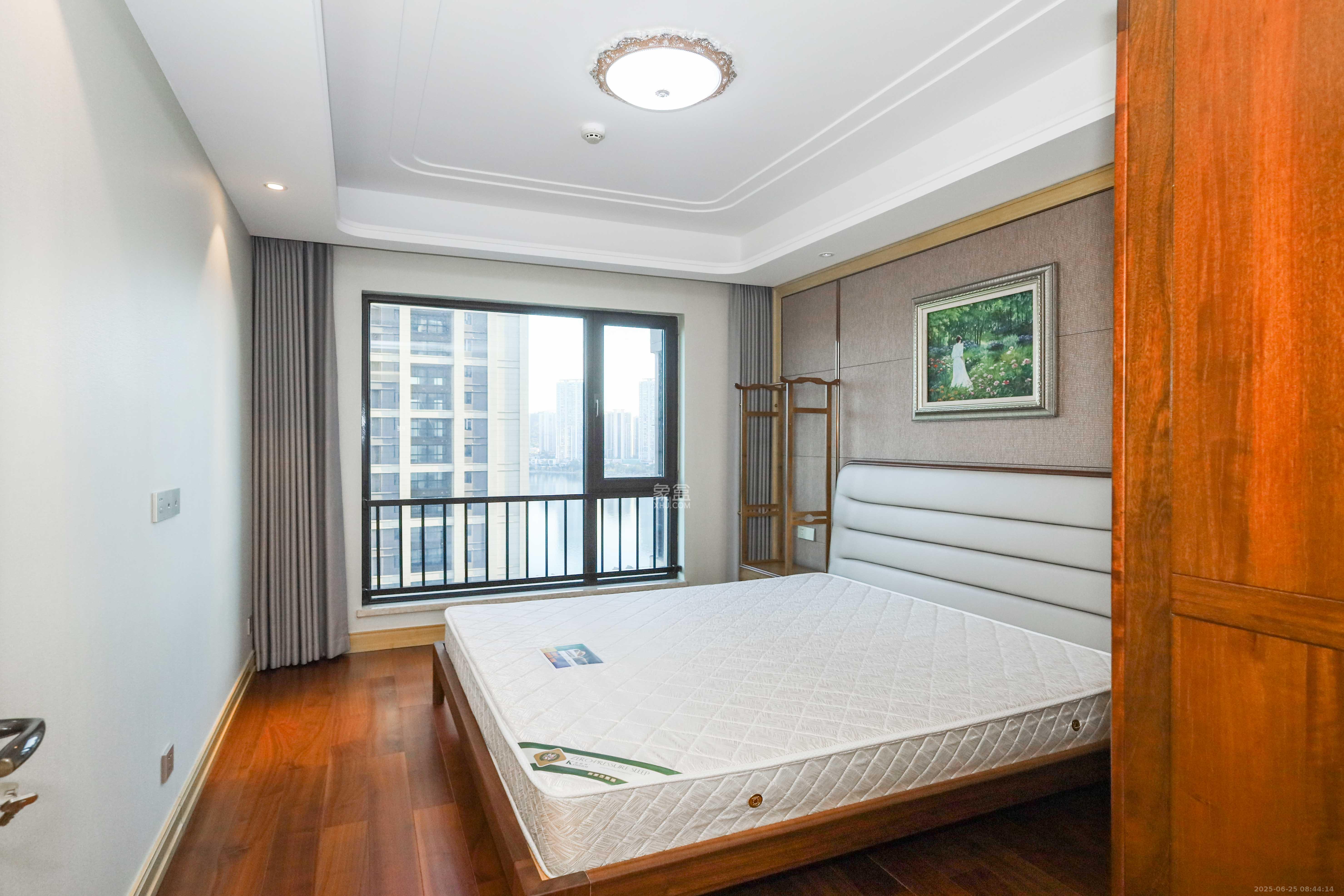 晟通牡丹舸  3室2厅2卫    310.0万 晟通牡丹舸  3室2厅2卫    310.0万卧室