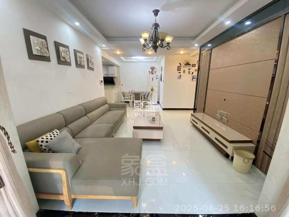 美的城三期 2室2厅1卫 1600.0元/月 美的城三期 2室2厅1卫 1600.0元/月室内图