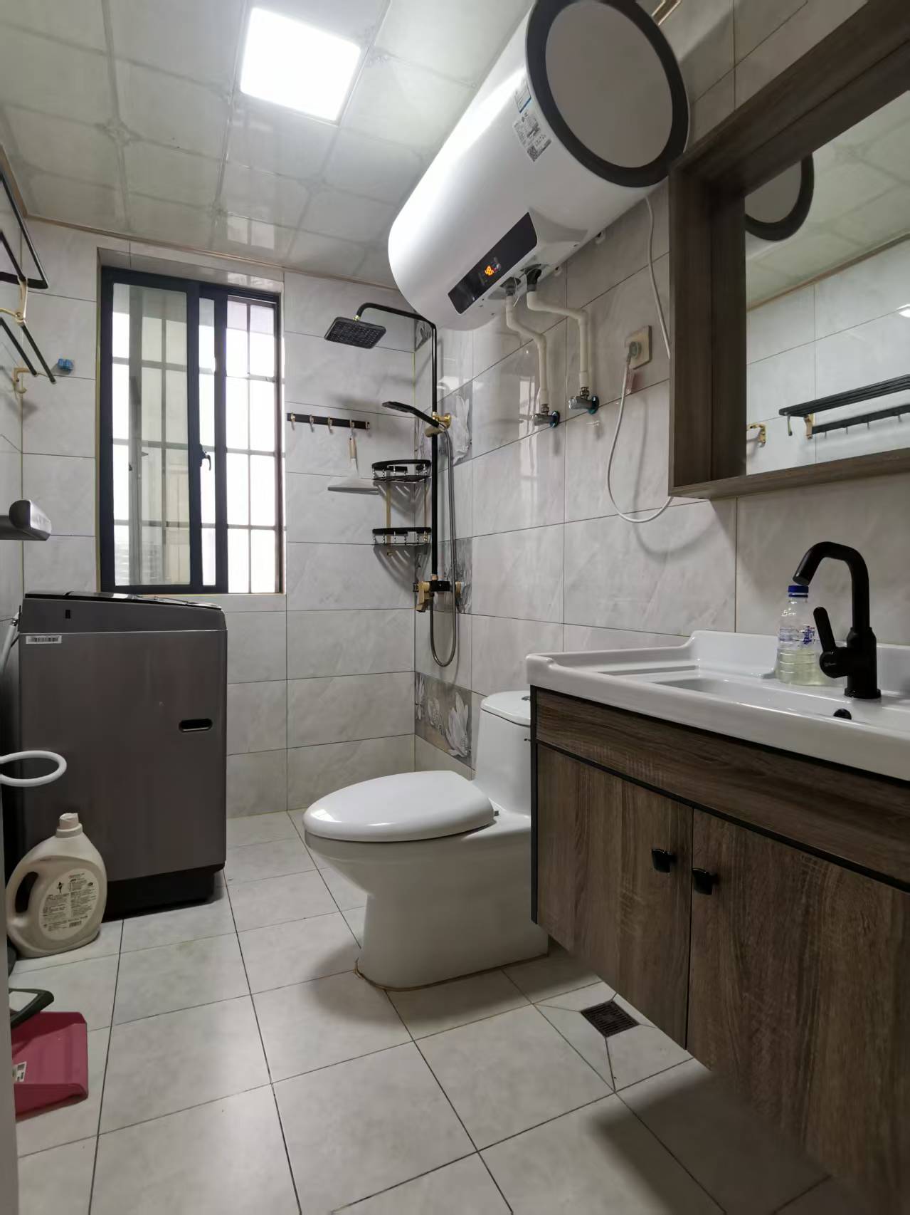 蓝海瑞园 1室1厅1卫 1800.0元/月 蓝海瑞园 1室1厅1卫 1800.0元/月室内图