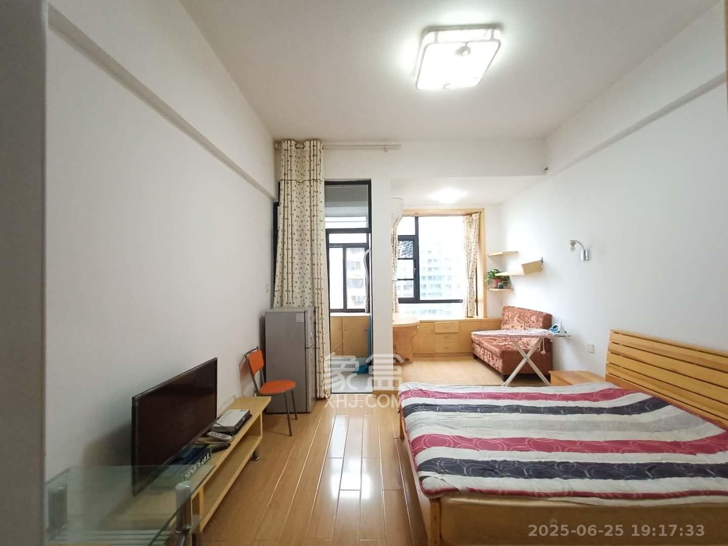 长房时代城  1室0厅1卫   1600.00元/月