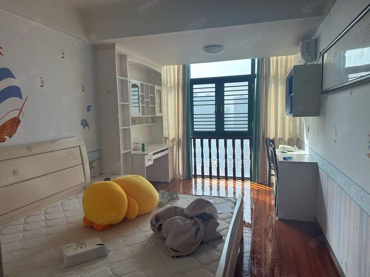 信合家园帝景华庭 3室2厅2卫 1800.0元/月 信合家园帝景华庭 3室2厅2卫 1800.0元/月室内图