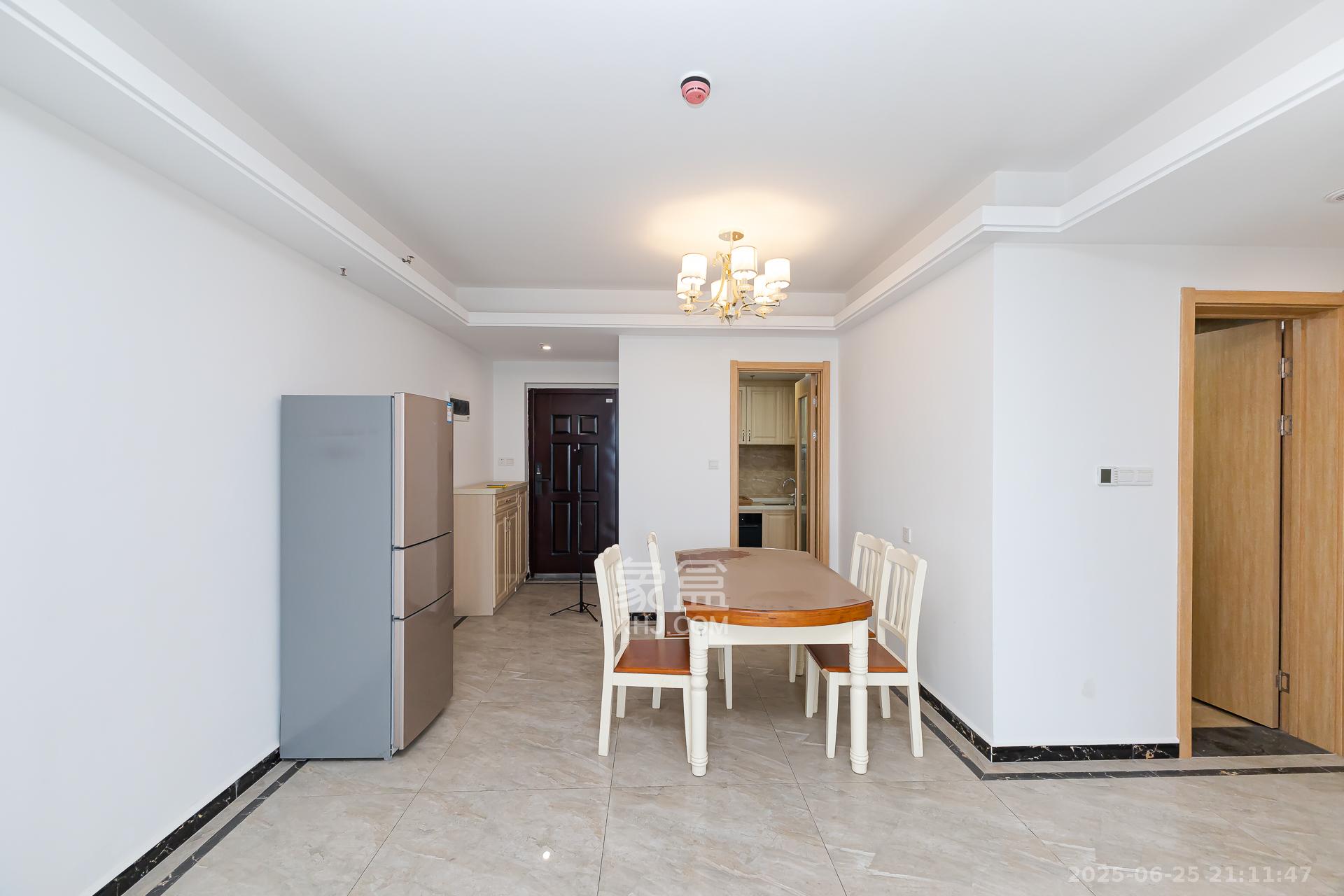 万润滨江天著 4室2厅2卫 103.8万 万润滨江天著 4室2厅2卫 103.8万客厅