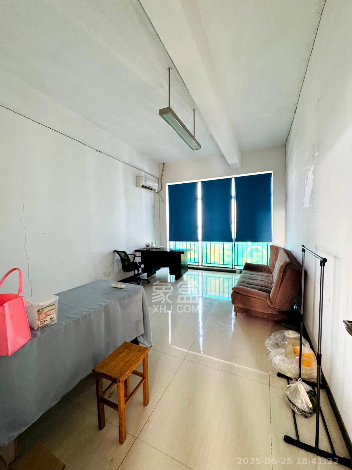 国际企业中心   427.57㎡      6500.0元/月室内图