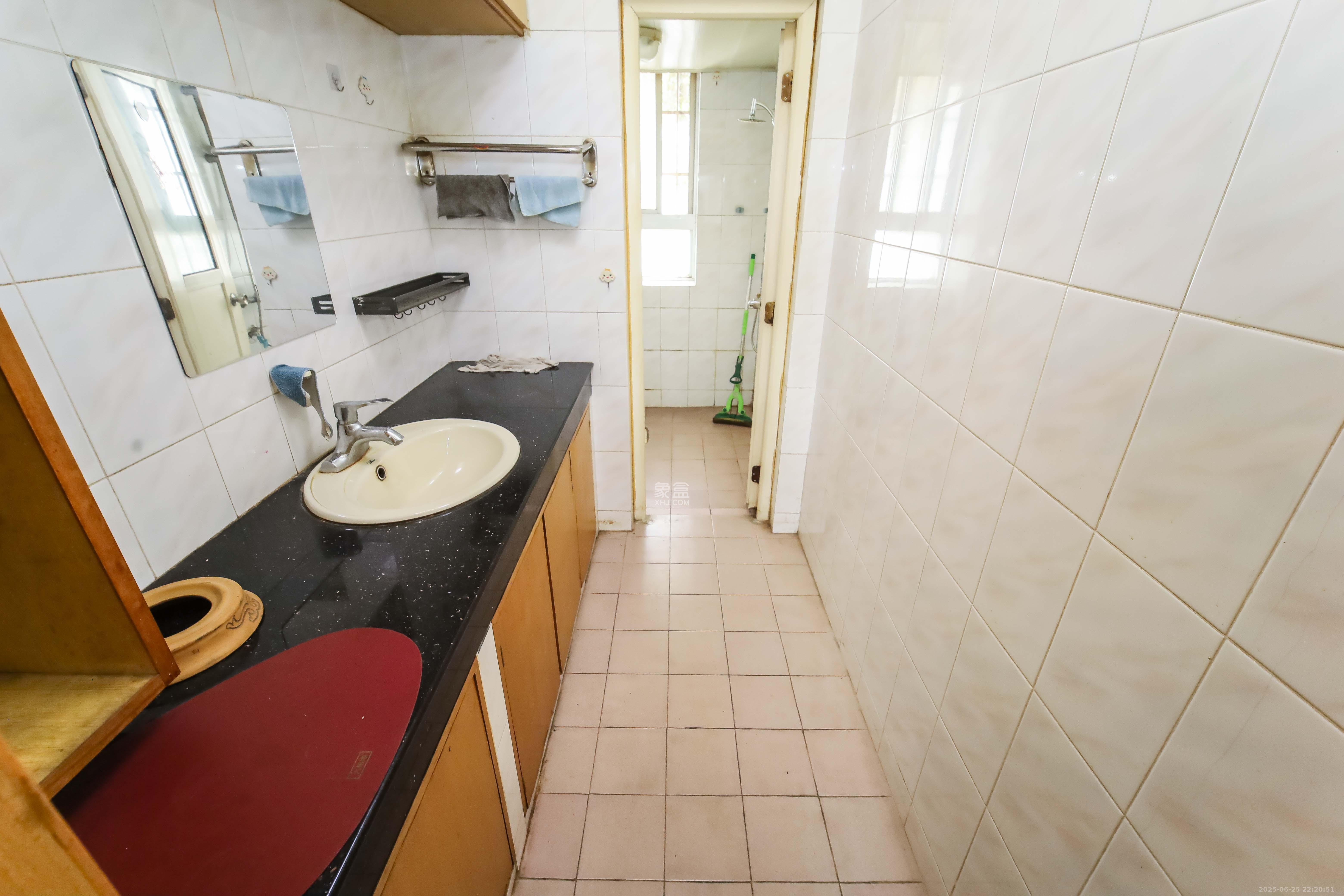 湖南省高级人民检察院宿舍 3室2厅2卫 104.0万 湖南省高级人民检察院宿舍 3室2厅2卫 104.0万卫生间