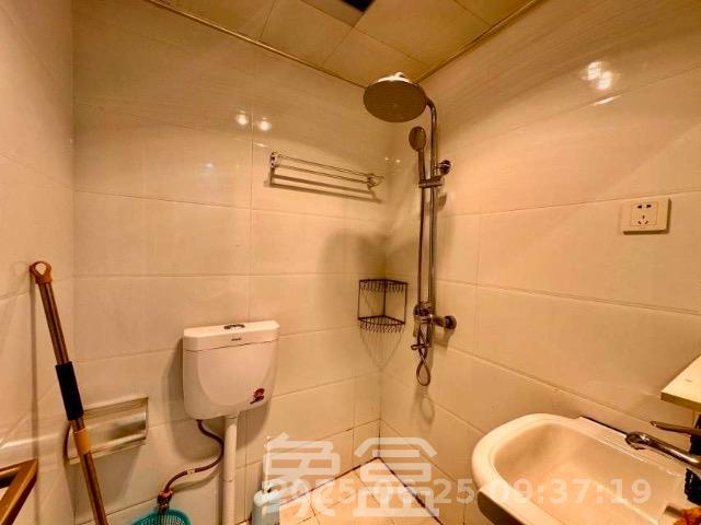 荣悦台  1室1厅1卫    2200.0元/月