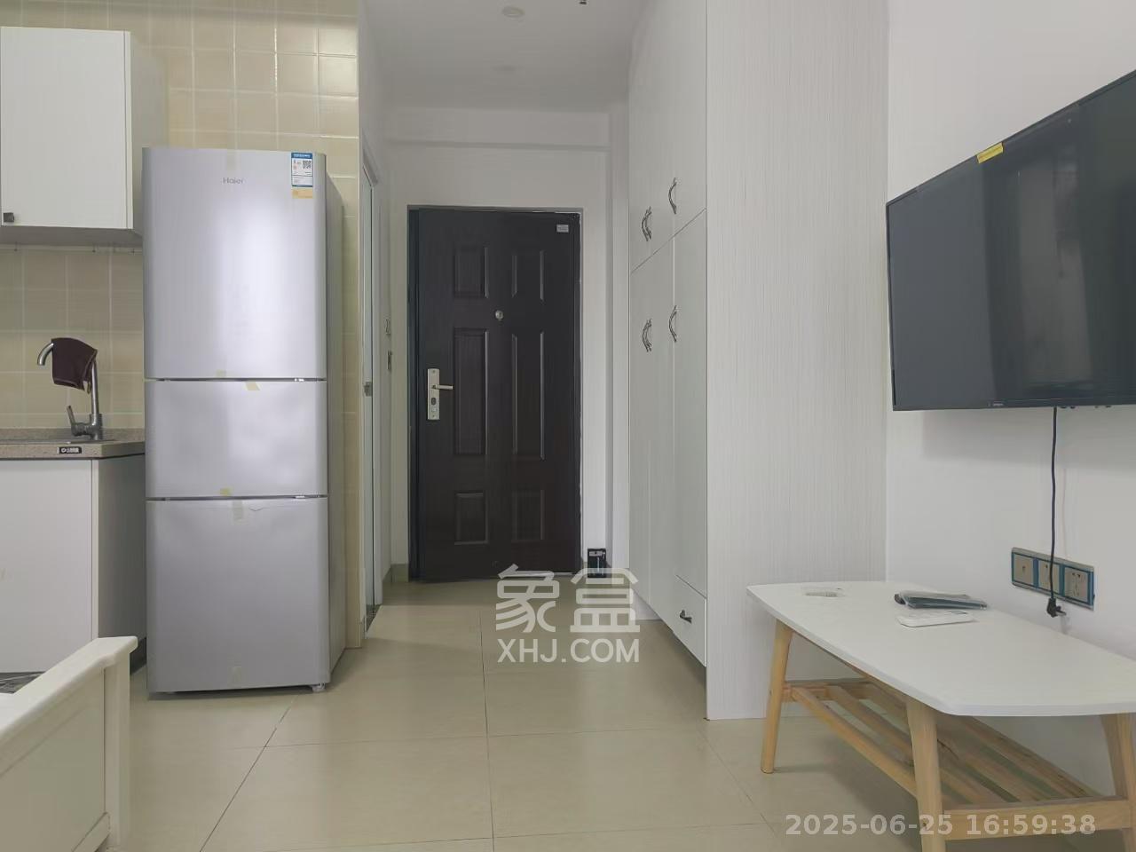 洋湖时代  1室1厅1卫    1300.0元/月 洋湖时代  1室1厅1卫    1300.0元/月室内图