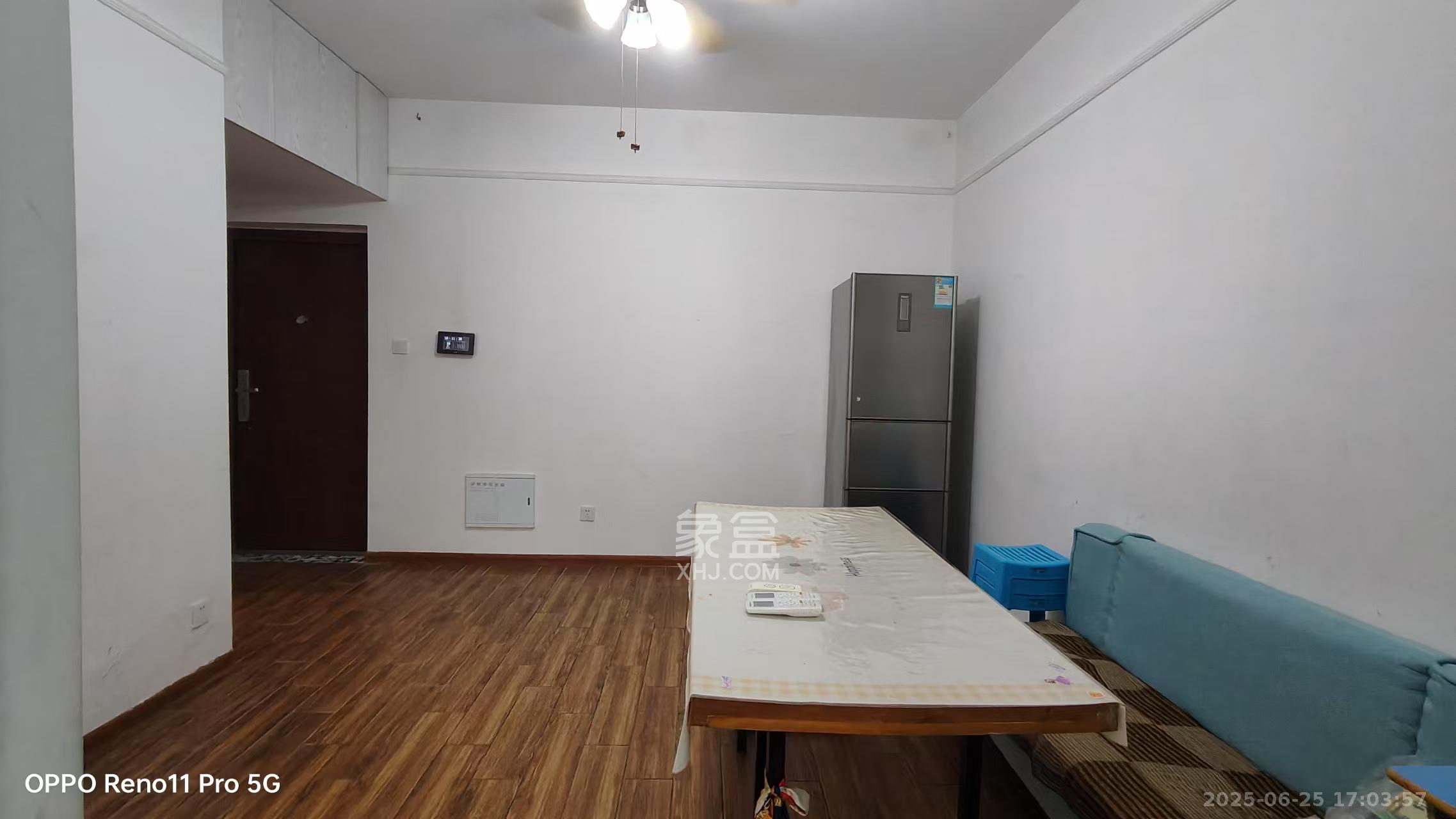 万博汇  2室1厅1卫   2100.00元/月
