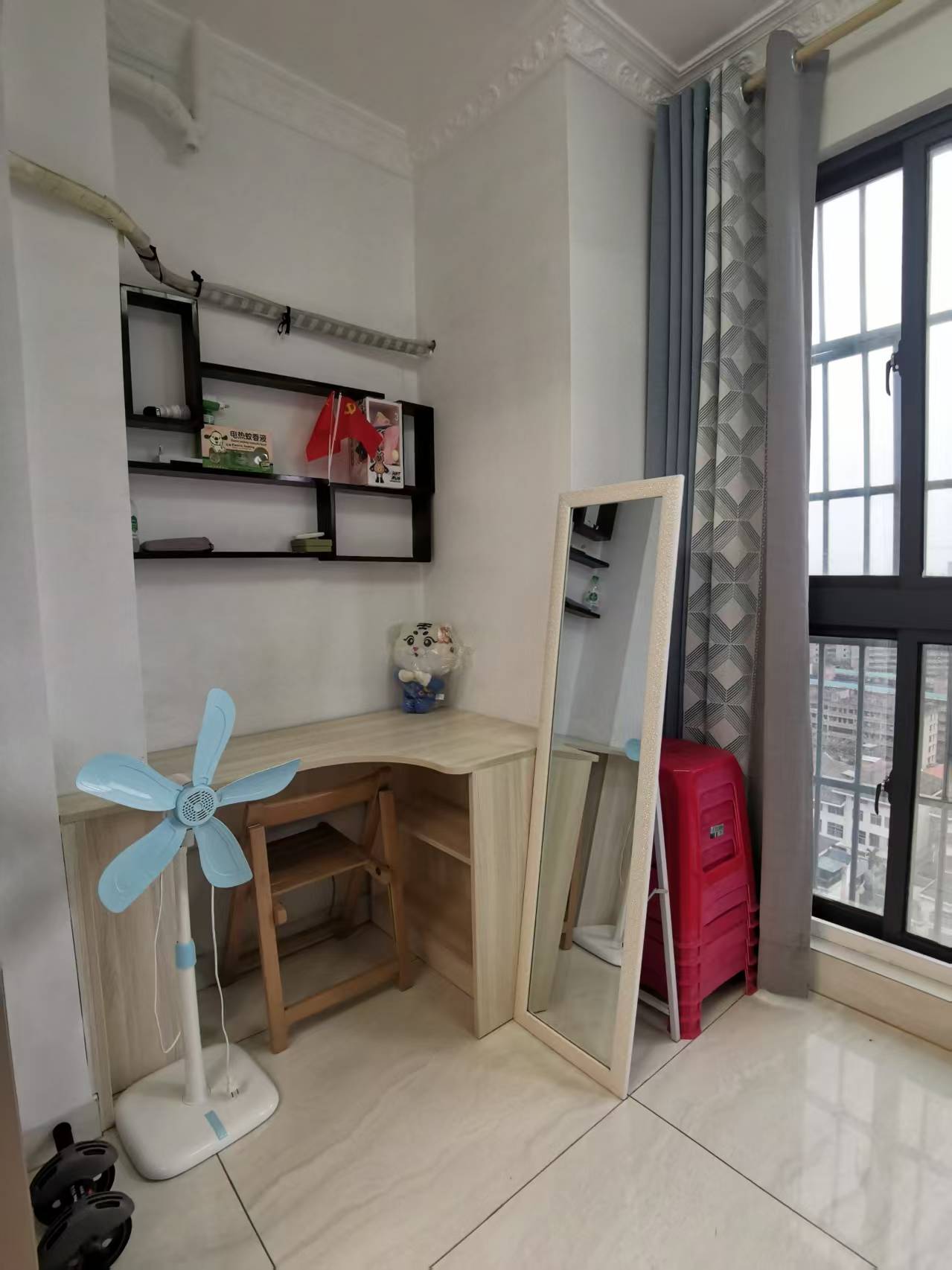 蓝海瑞园 1室1厅1卫 1800.0元/月 蓝海瑞园 1室1厅1卫 1800.0元/月室内图