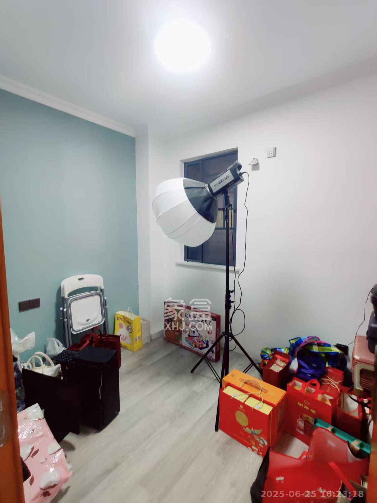 澳海澜庭  4室2厅2卫   2500.00元/月室内图