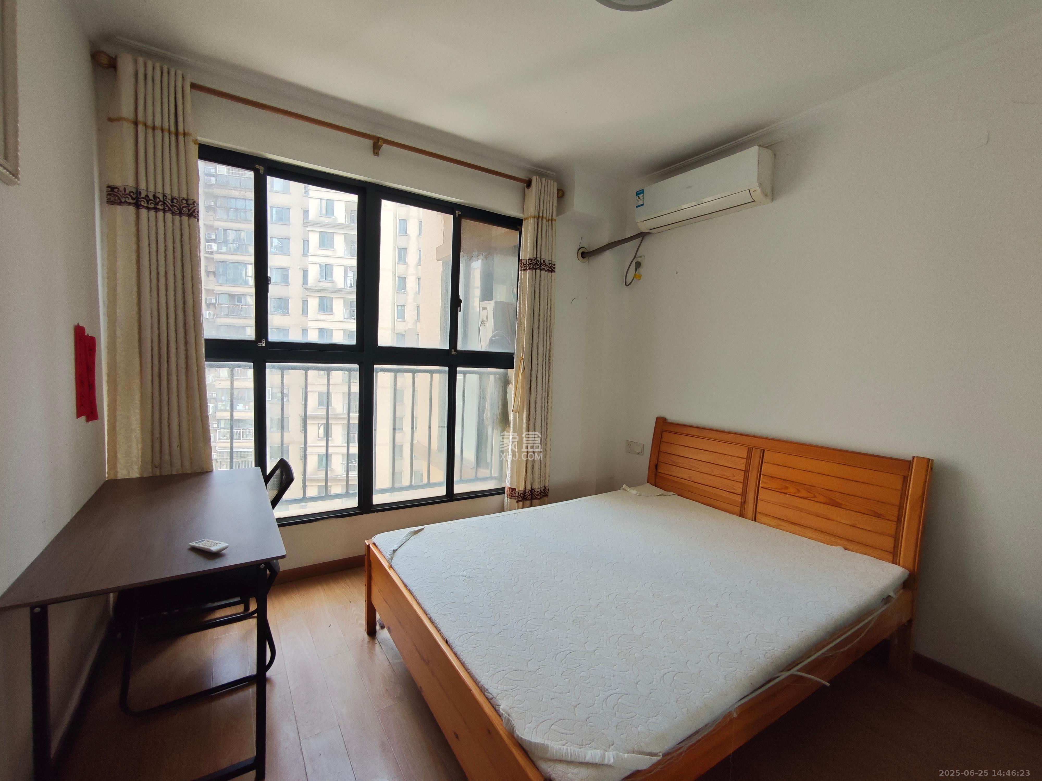 中建麓山和苑  3室2厅1卫   1800.00元/月室内图