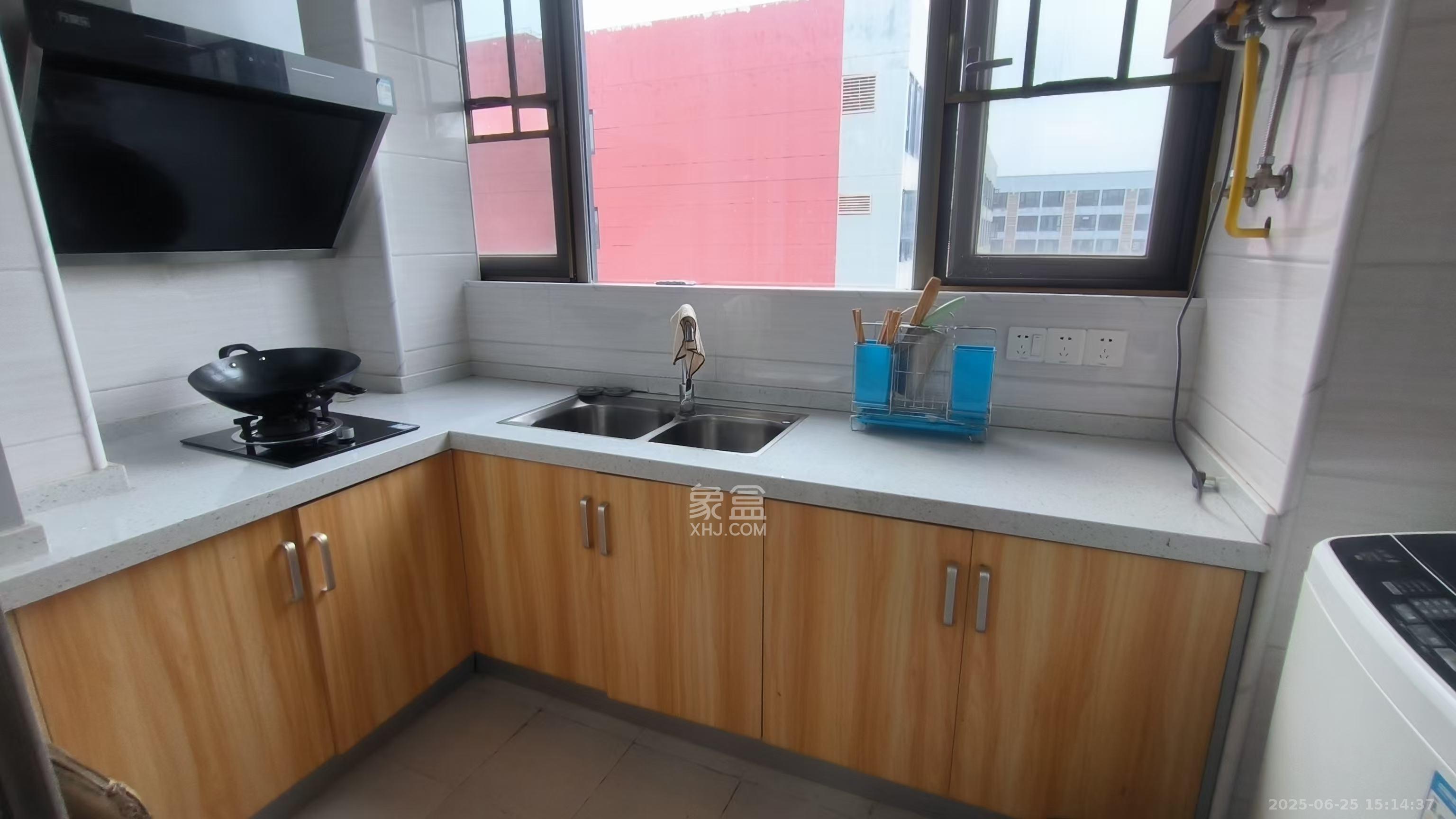 怡海星城 1室1厅1卫 1100.0元/月 怡海星城 1室1厅1卫 1100.0元/月室内图