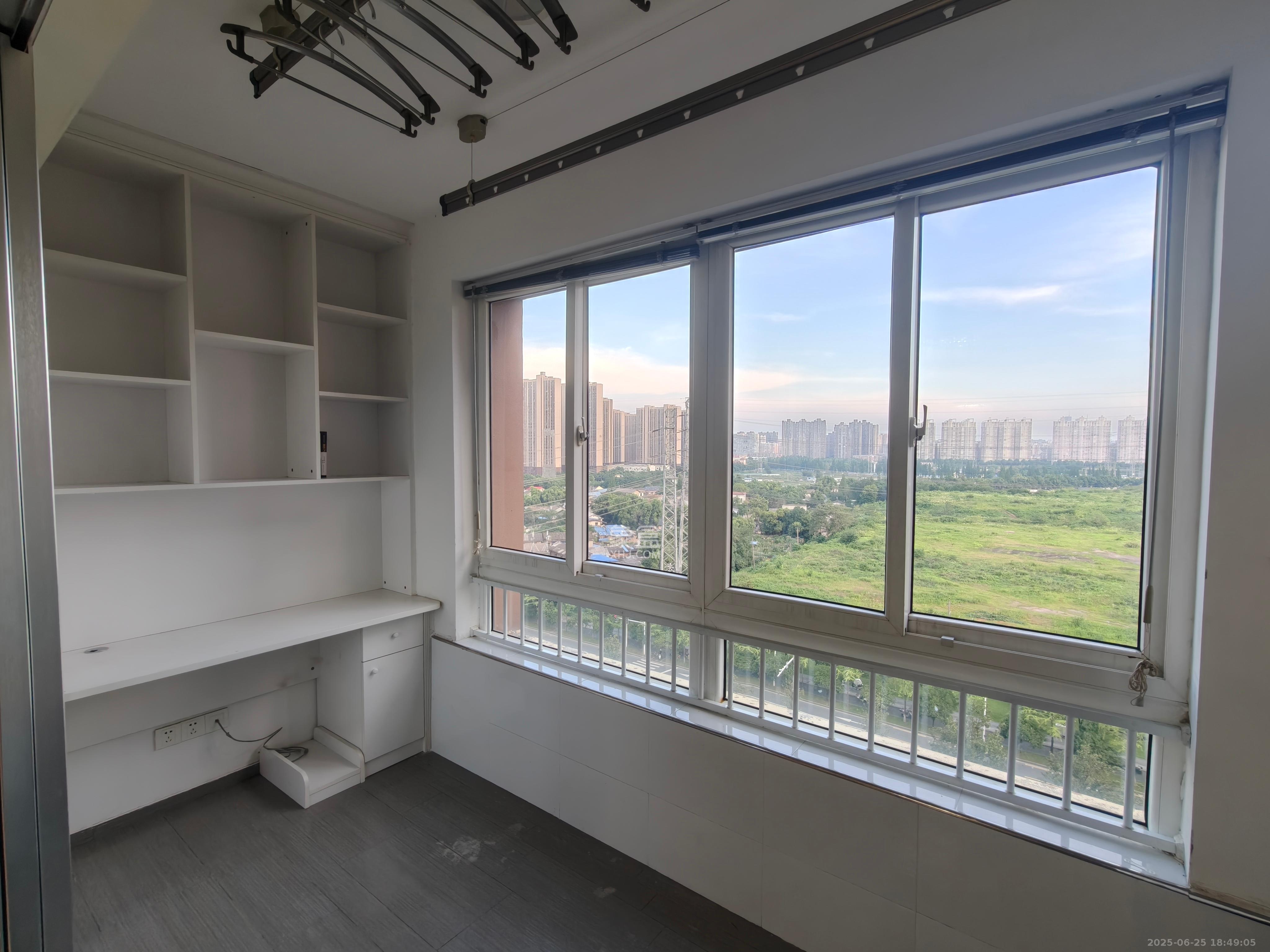 万国城(当代满庭春MOMA)一期 3室2厅2卫 3500.0元/月 万国城(当代满庭春MOMA)一期 3室2厅2卫 3500.0元/月室内图