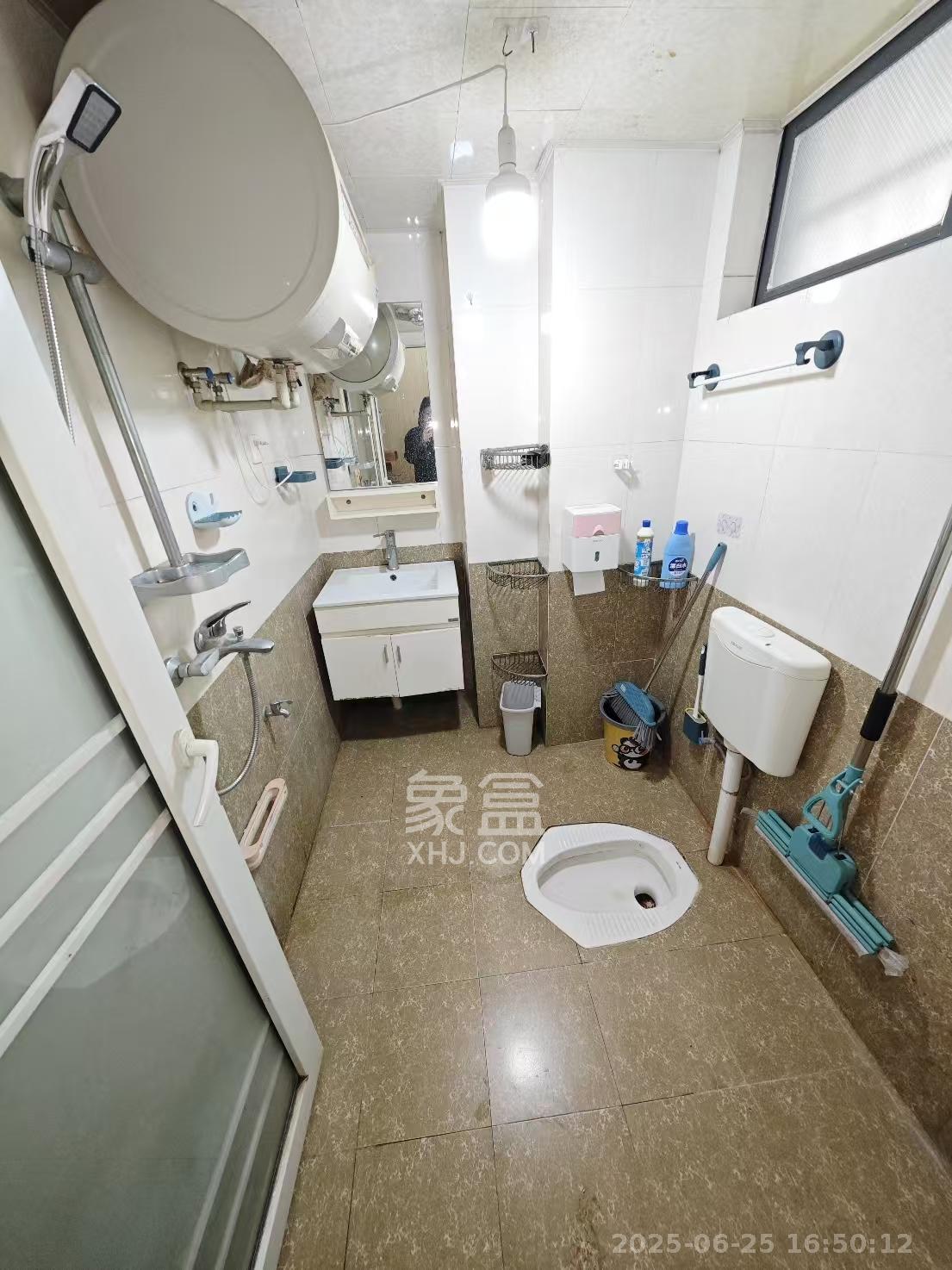 兴威帕克水岸  1室1厅1卫   1700.00元/月室内图