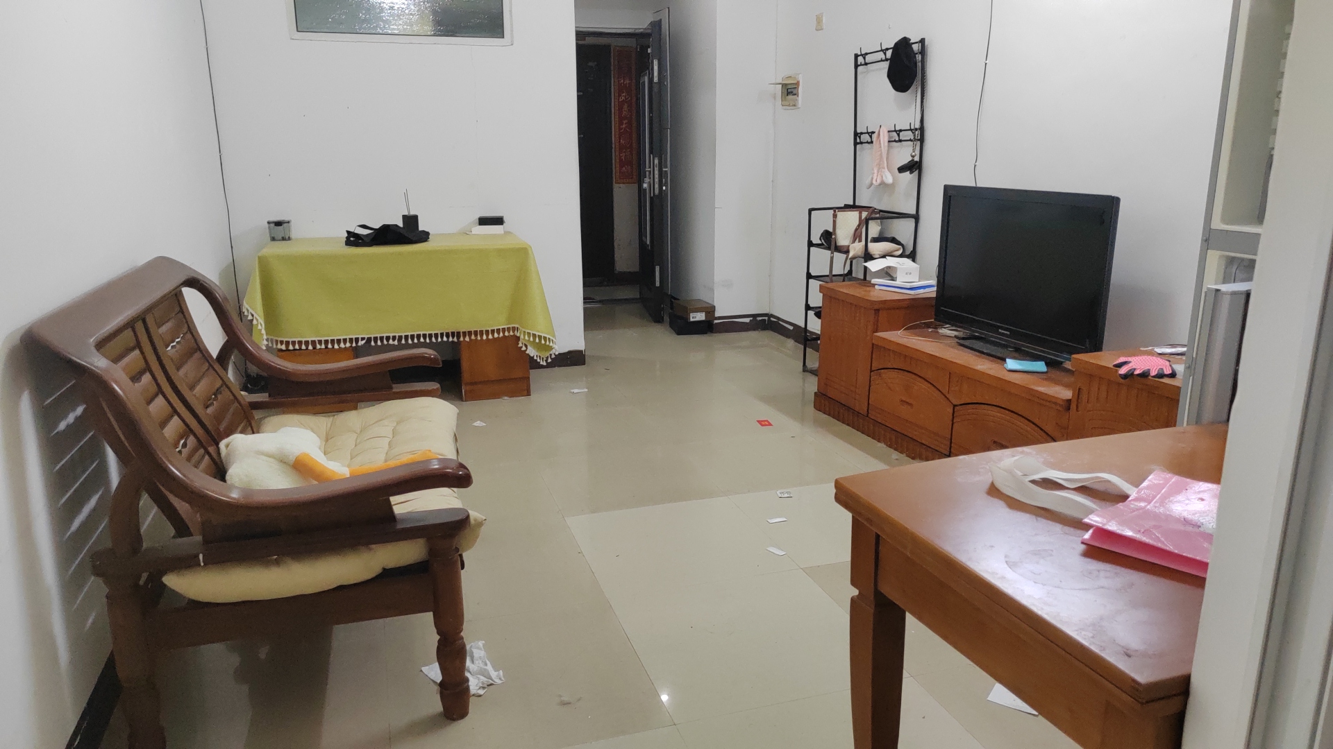 金银广场  1室1厅1卫   1500.00元/月室内图