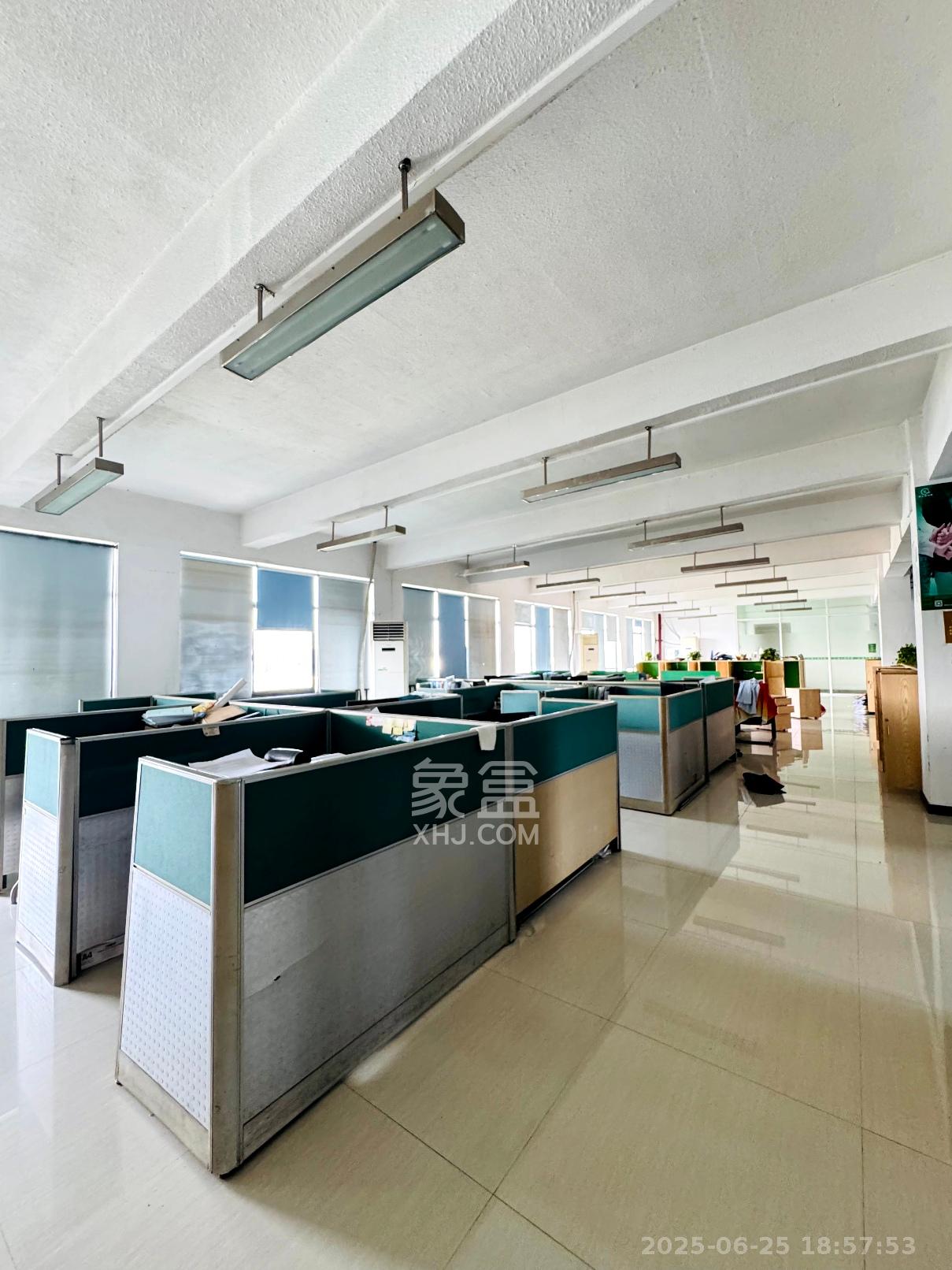 国际企业中心   814.75㎡      20400.0元/月室内图