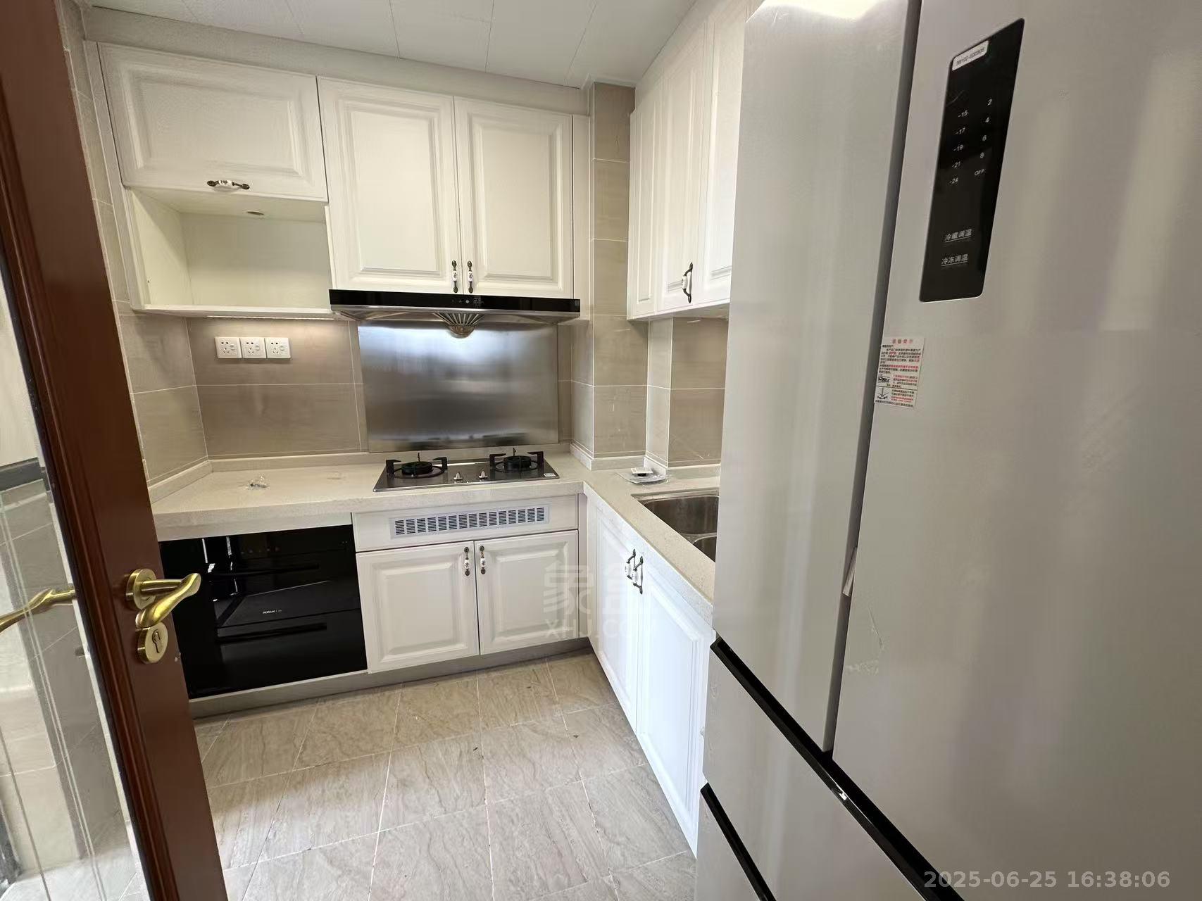 恒大华府 3室2厅1卫 2300.0元/月 恒大华府 3室2厅1卫 2300.0元/月室内图