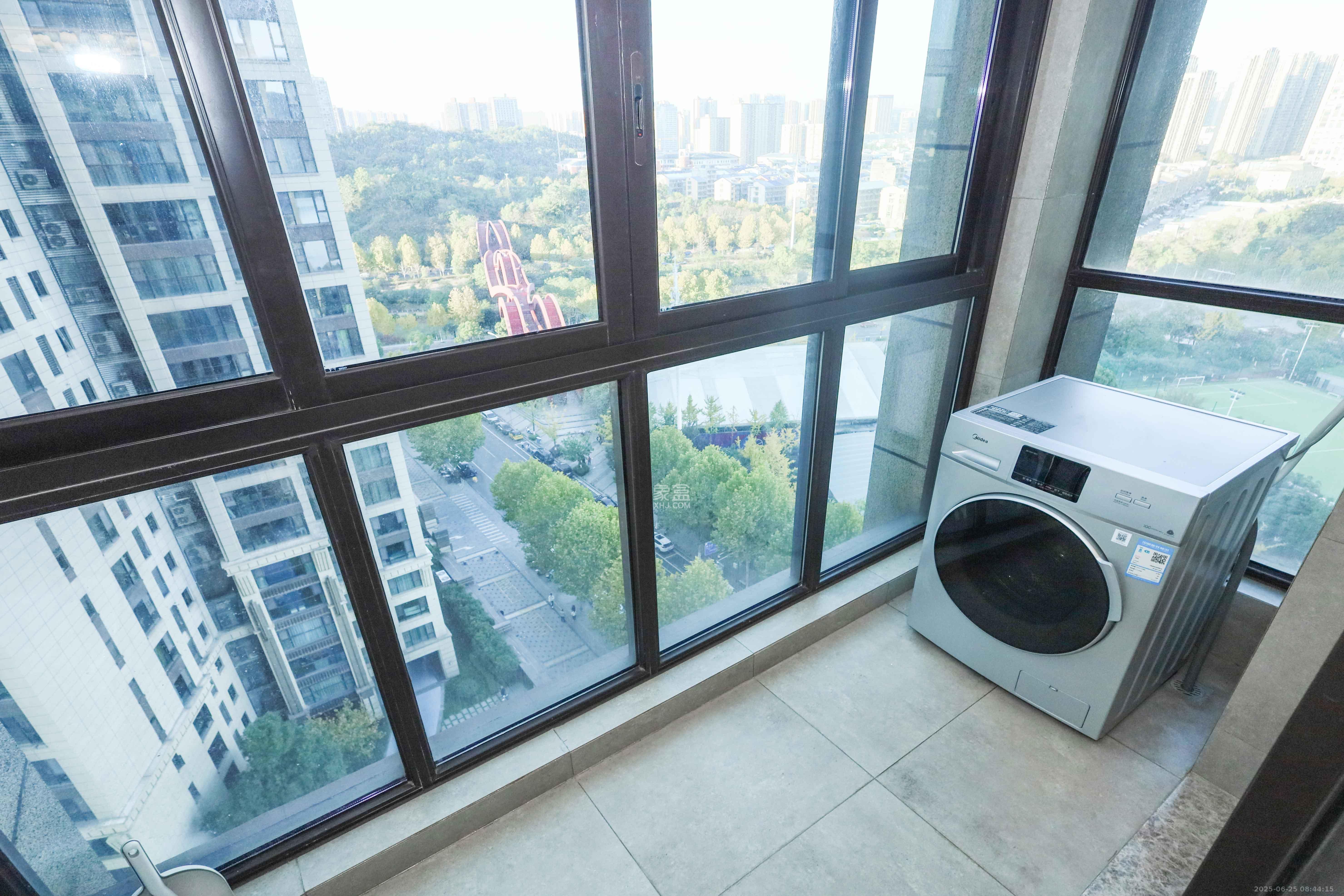 晟通牡丹舸  3室2厅2卫    310.0万 晟通牡丹舸  3室2厅2卫    310.0万阳台