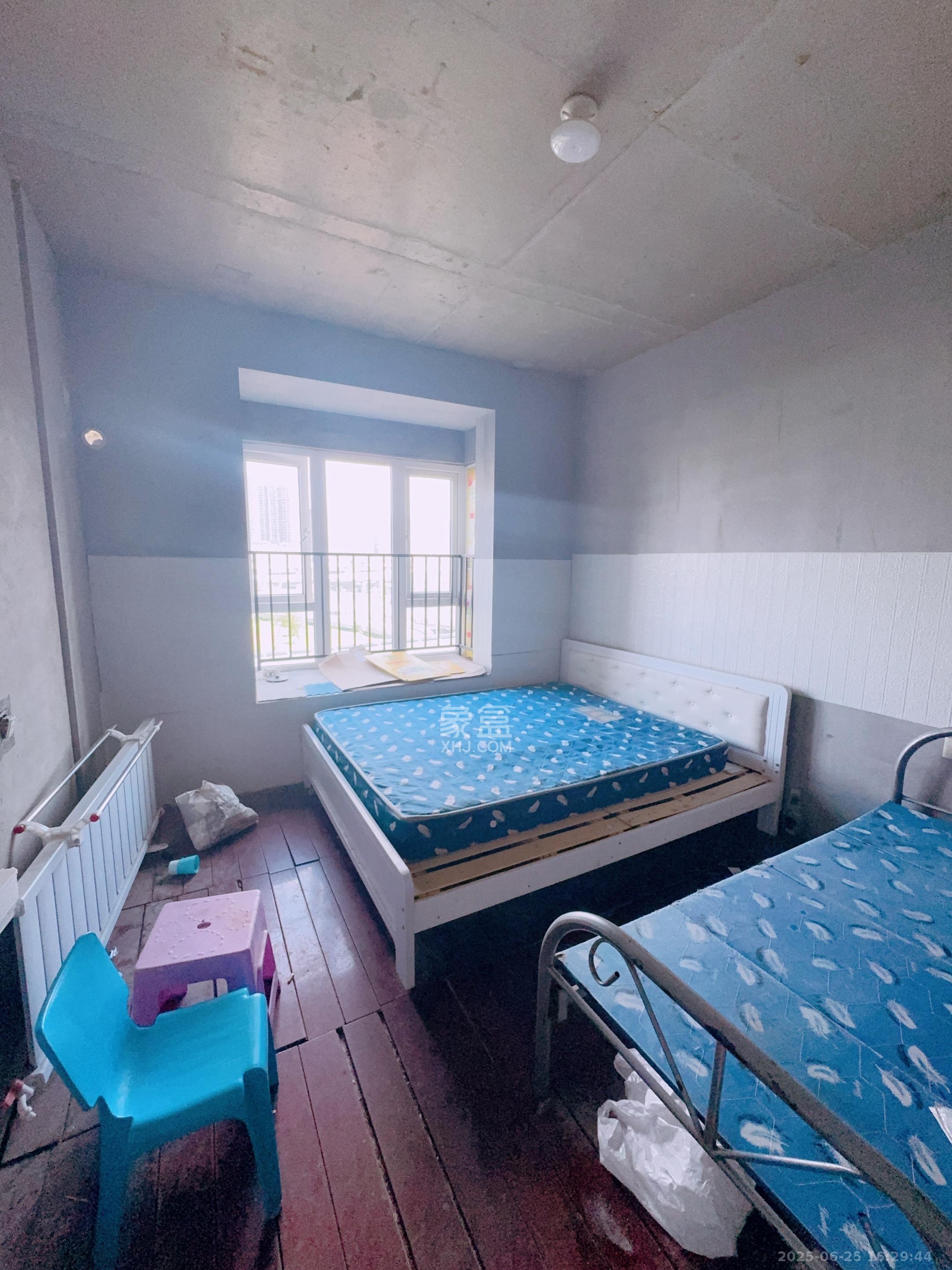 荣盛花语城  3室2厅1卫    1100.0元/月 荣盛花语城  3室2厅1卫    1100.0元/月室内图