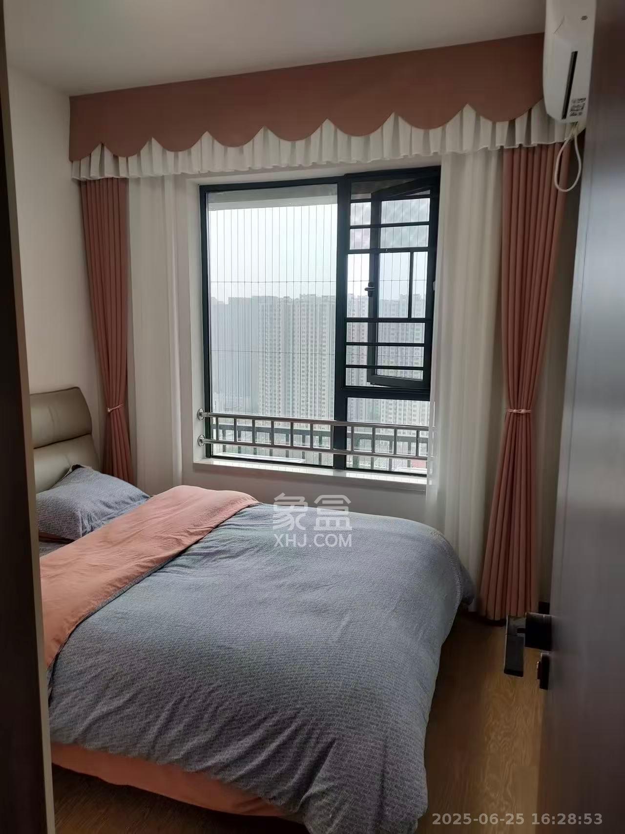 欣利梅溪左岸  4室2厅2卫   4000.00元/月室内图