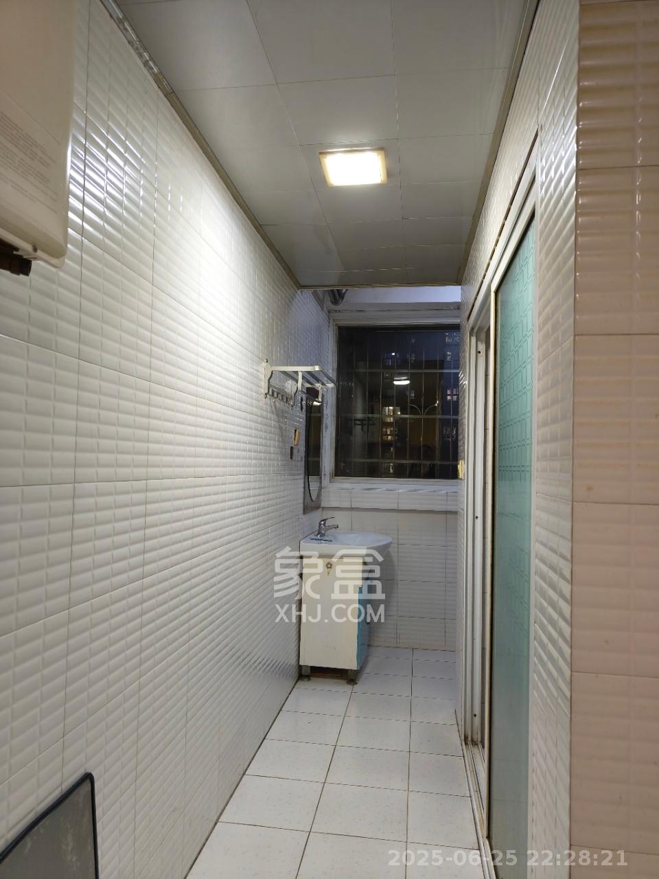 德润园  3室2厅2卫   2300.00元/月室内图