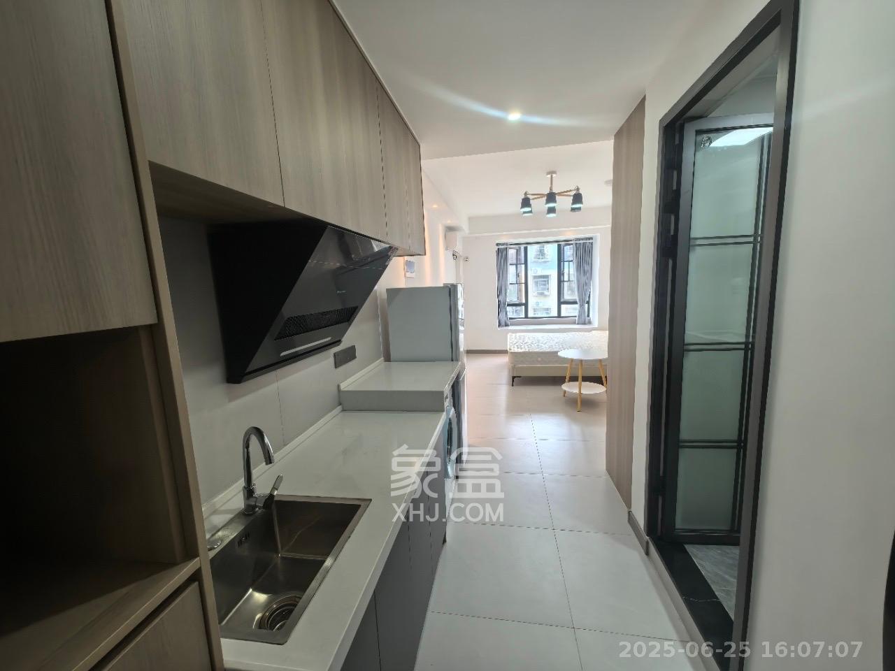 弘阳万侯府 1室0厅0卫 1300.0元/月 弘阳万侯府 1室0厅0卫 1300.0元/月室内图