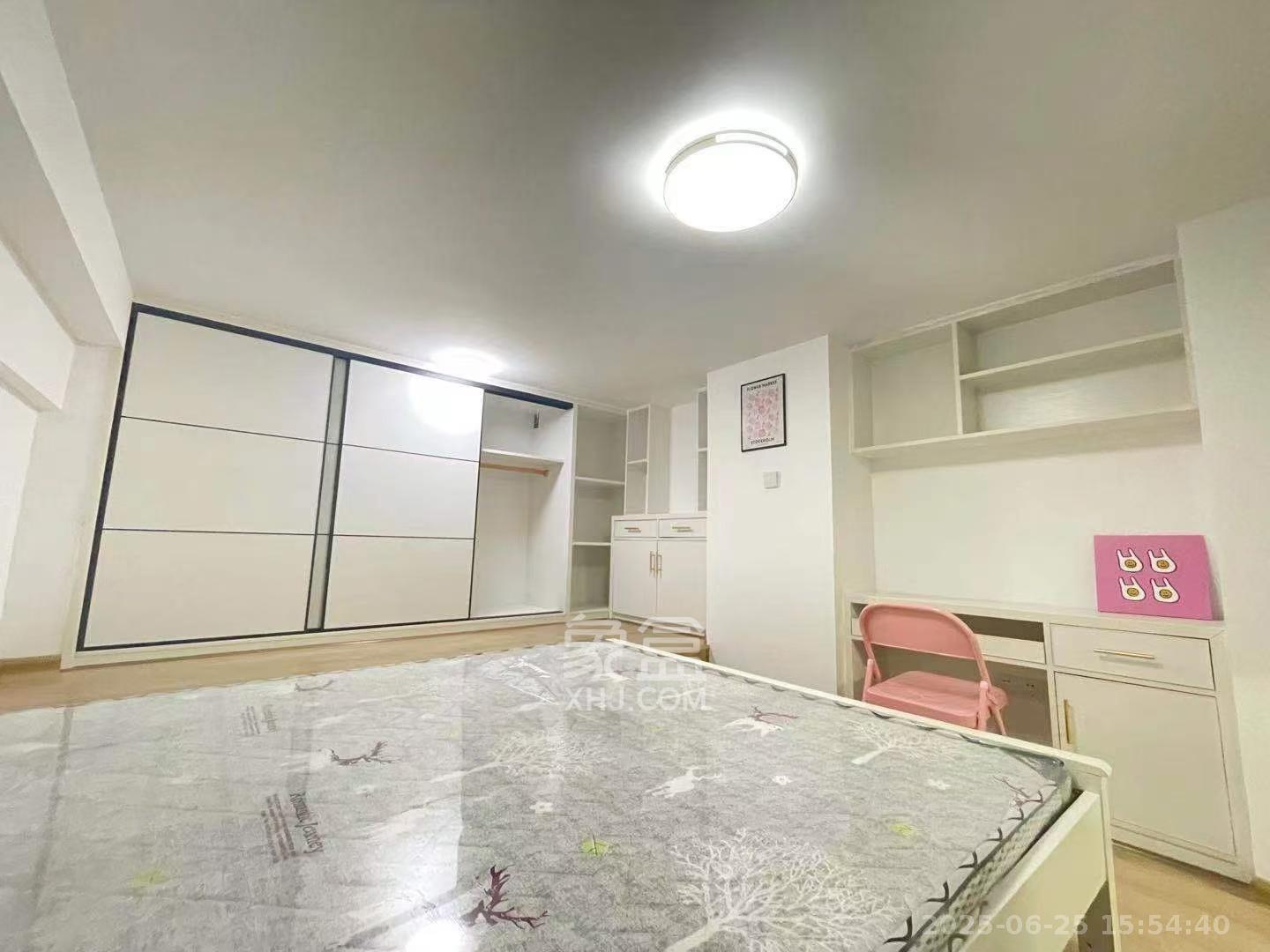 龙湖新壹城  1室1厅1卫   2400.00元/月室内图