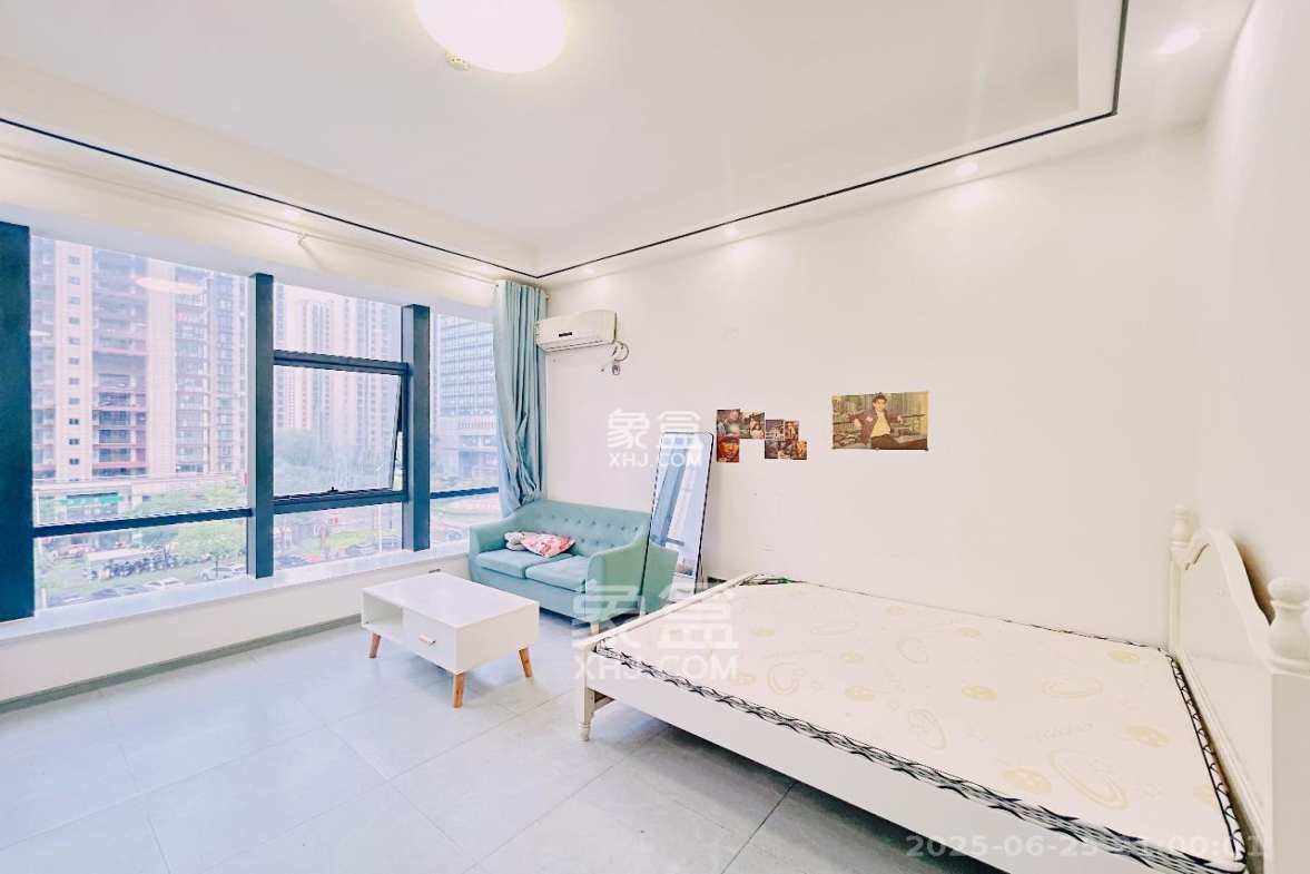 裕天国际商汇中心  1室0厅1卫    1600.0元/月 裕天国际商汇中心  1室0厅1卫    1600.0元/月室内图