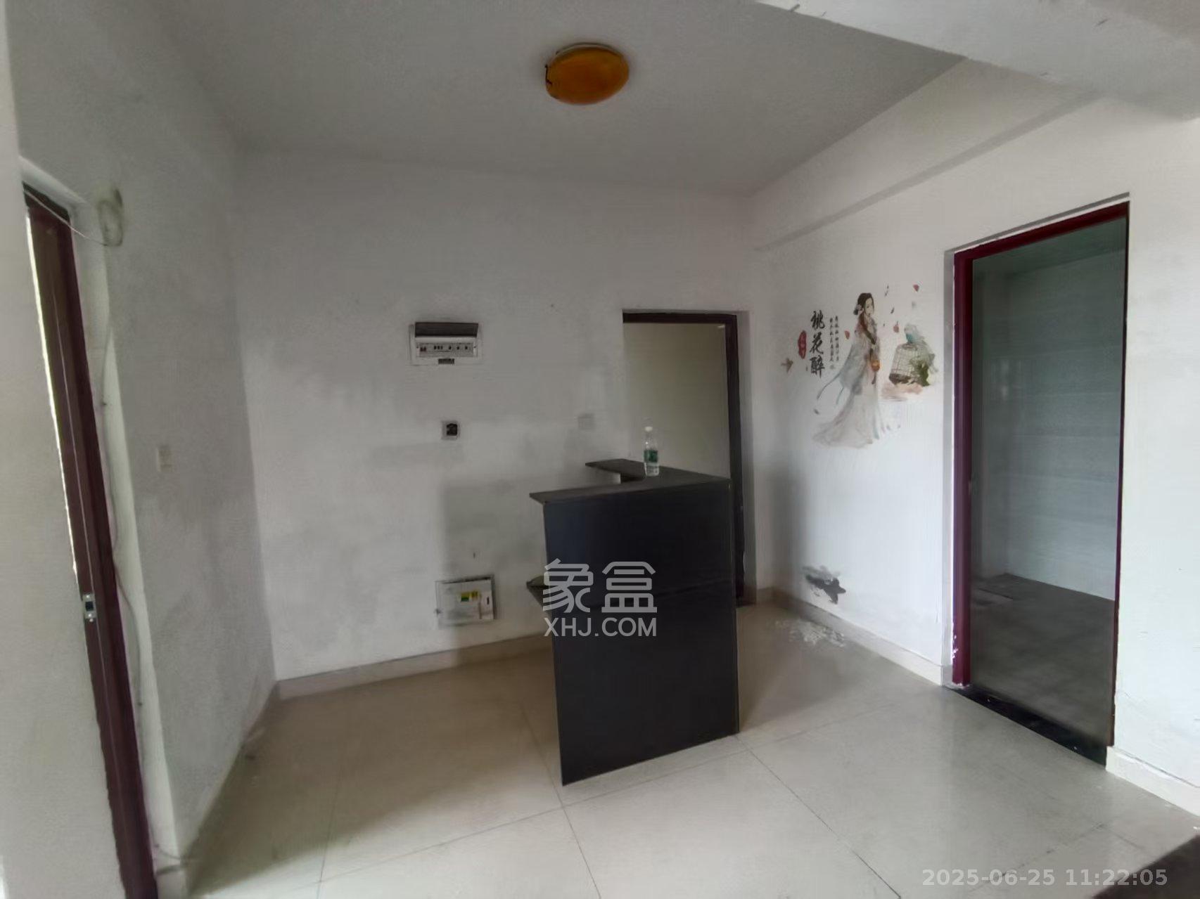 星大峰汇商务楼 1室1厅1卫 2200.0元/月 星大峰汇商务楼 1室1厅1卫 2200.0元/月室内图