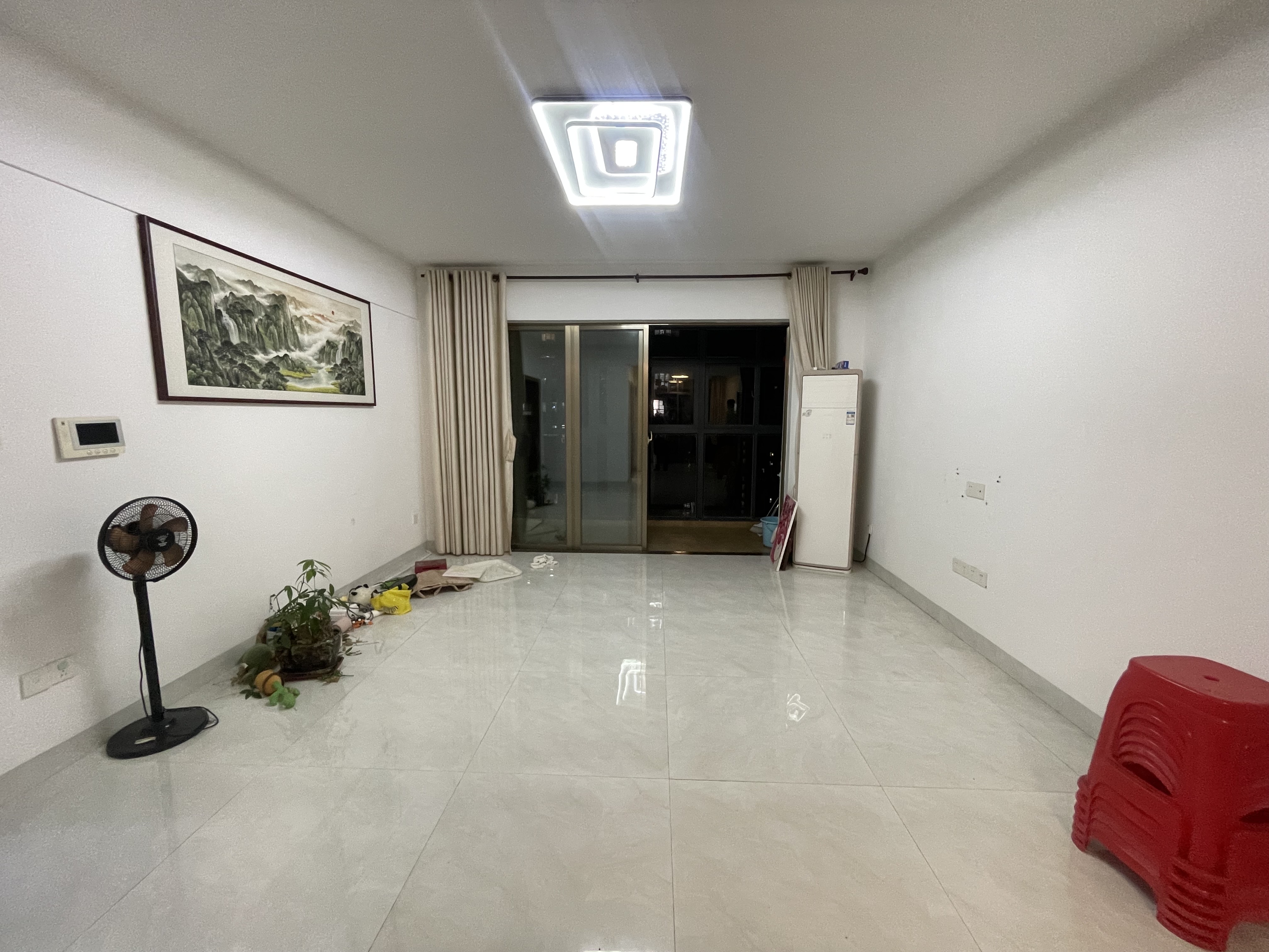 滨江绿都 3室2厅2卫 2500.0元/月 滨江绿都 3室2厅2卫 2500.0元/月室内图