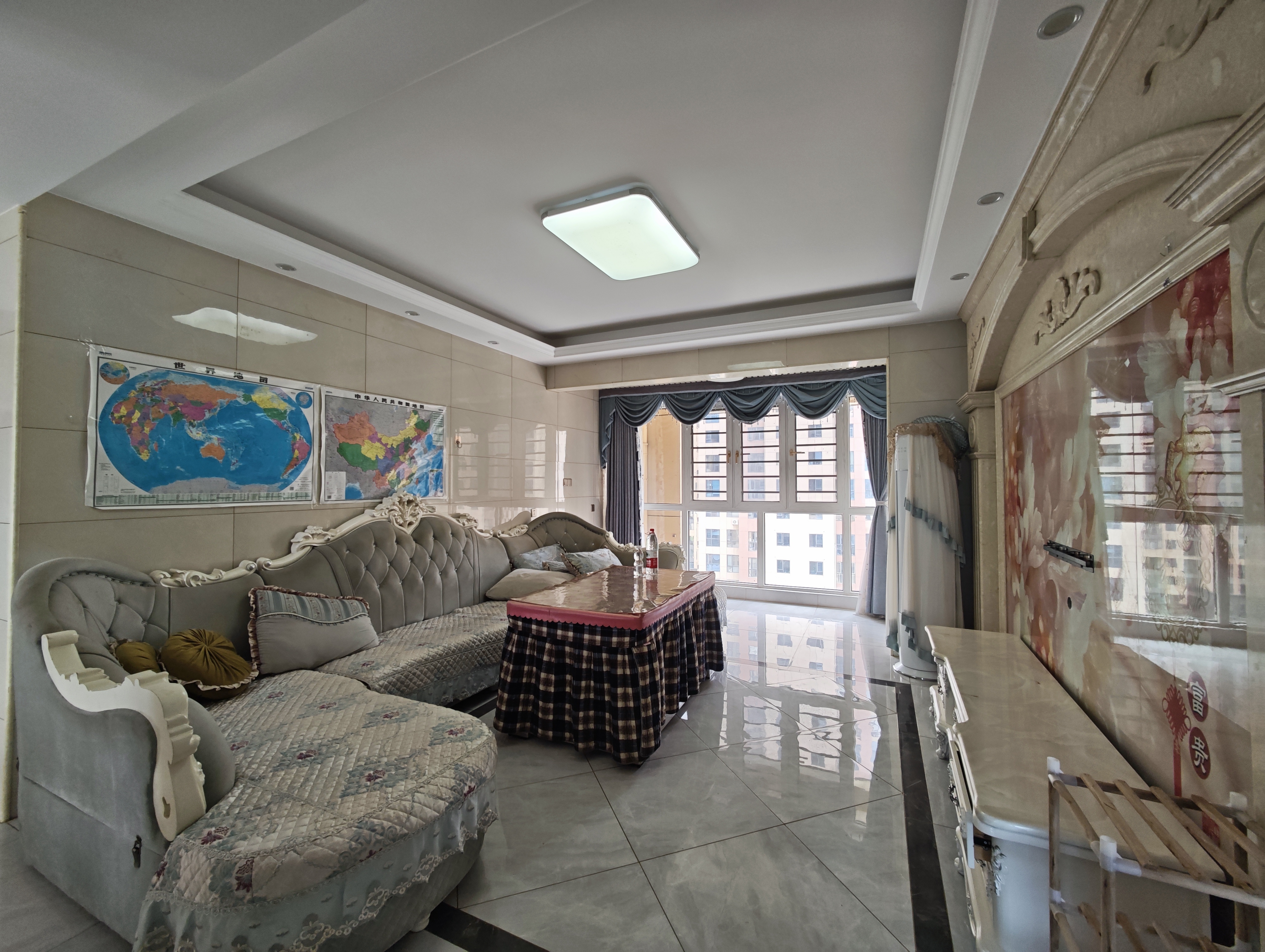 百弘学府城 3室2厅2卫 2000.0元/月 百弘学府城 3室2厅2卫 2000.0元/月室内图