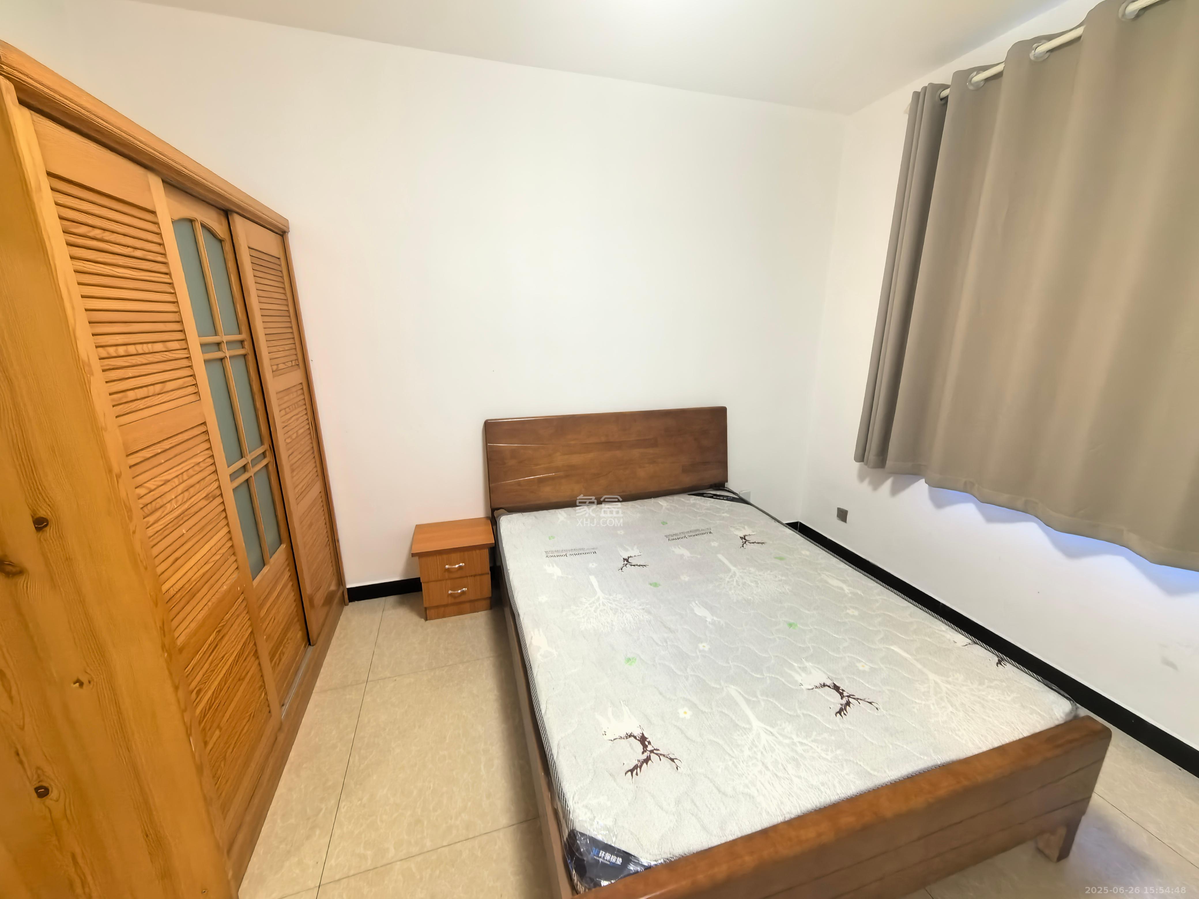 郁金香小区 3室2厅1卫 1800.0元/月 郁金香小区 3室2厅1卫 1800.0元/月室内图