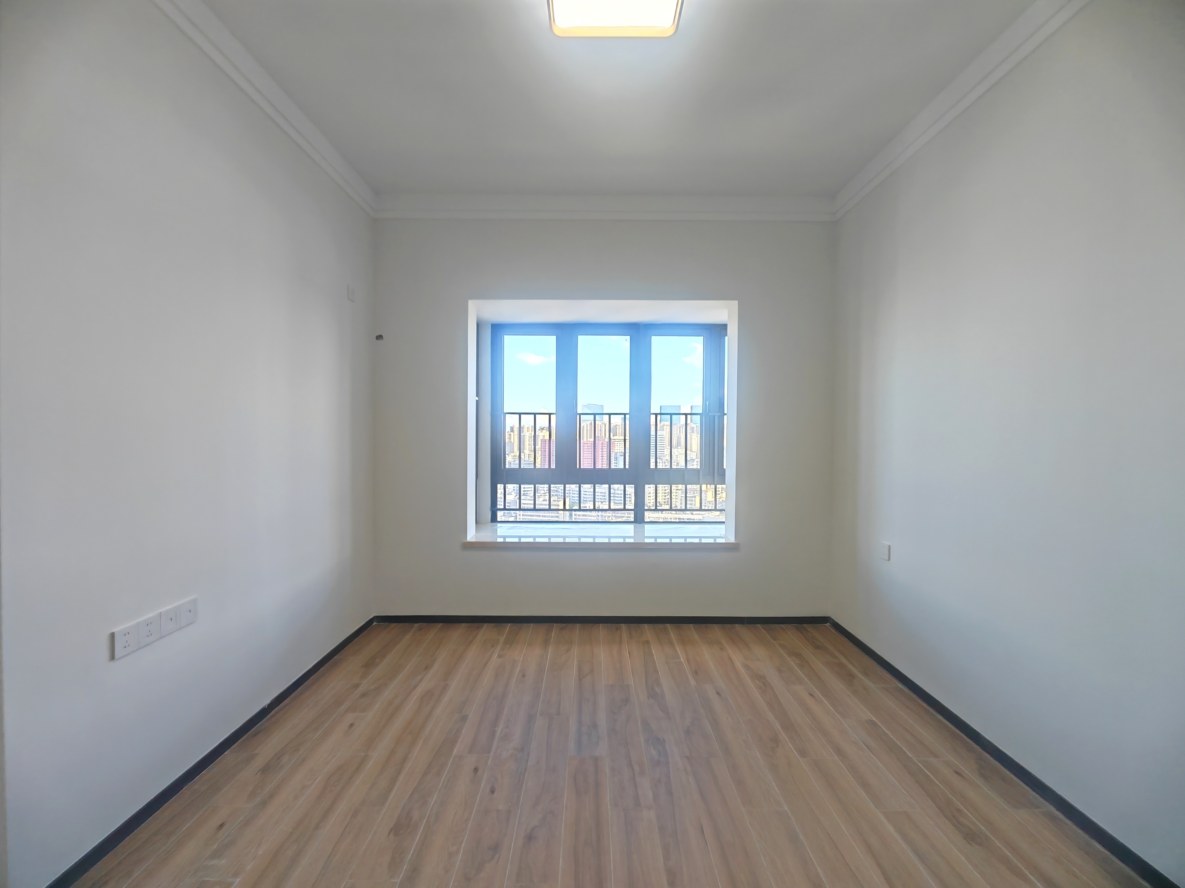 海府大院(海府路41号) 3室2厅1卫 3100.00元/月 海府大院(海府路41号) 3室2厅1卫 3100.00元/月室内图