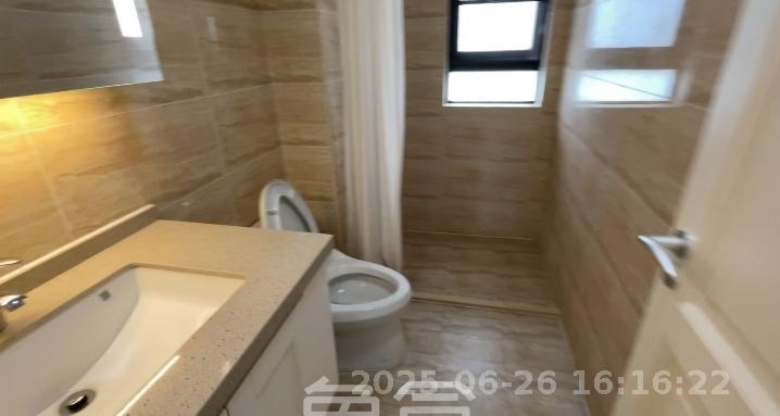 万科魅力之城锋镜里  3室2厅2卫   2500.00元/月室内图