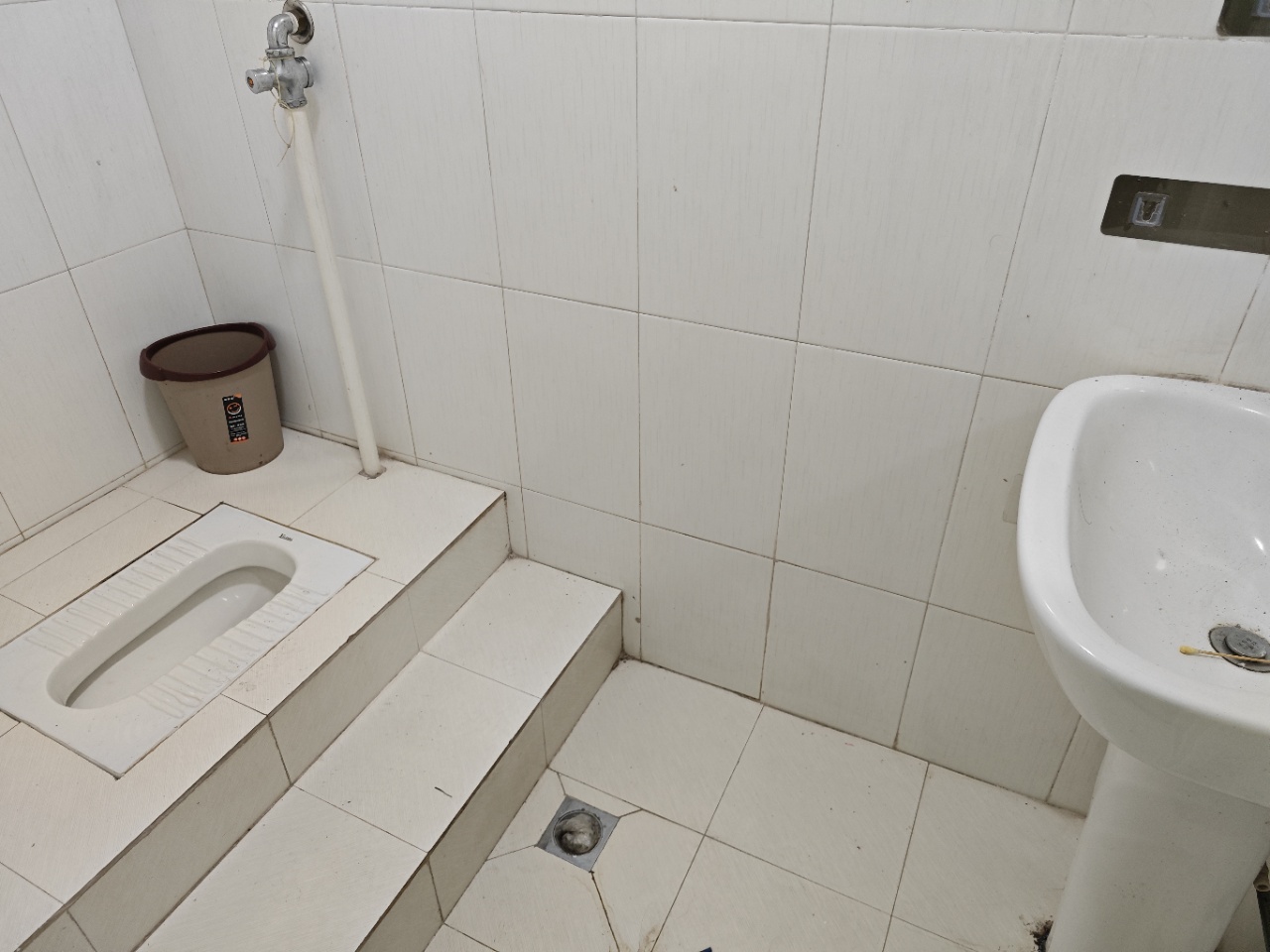 宝庆花园 3室2厅2卫 2000.0元/月 宝庆花园 3室2厅2卫 2000.0元/月室内图