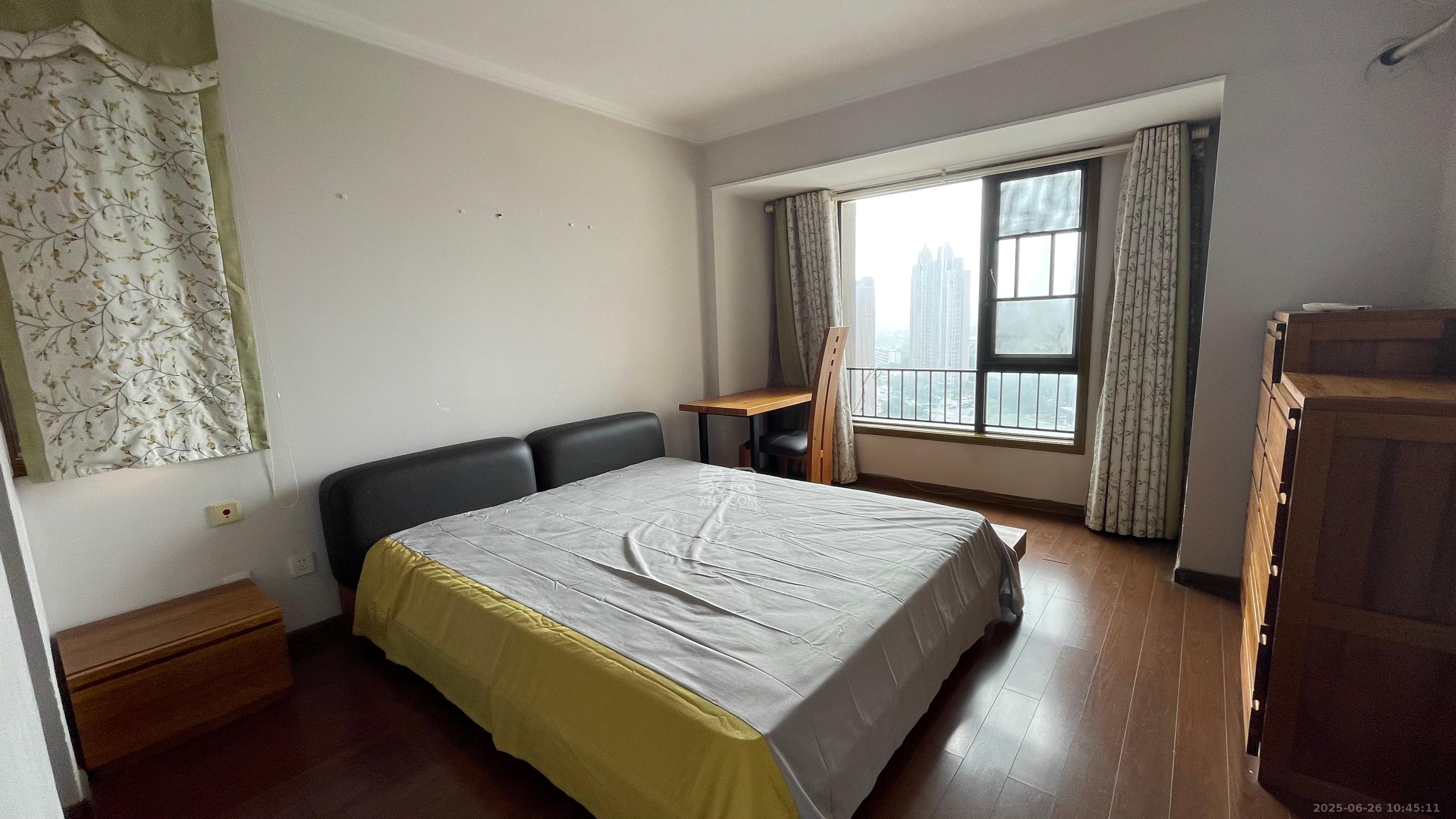 万科金域华府二期 3室2厅2卫 2900.0元/月 万科金域华府二期 3室2厅2卫 2900.0元/月室内图