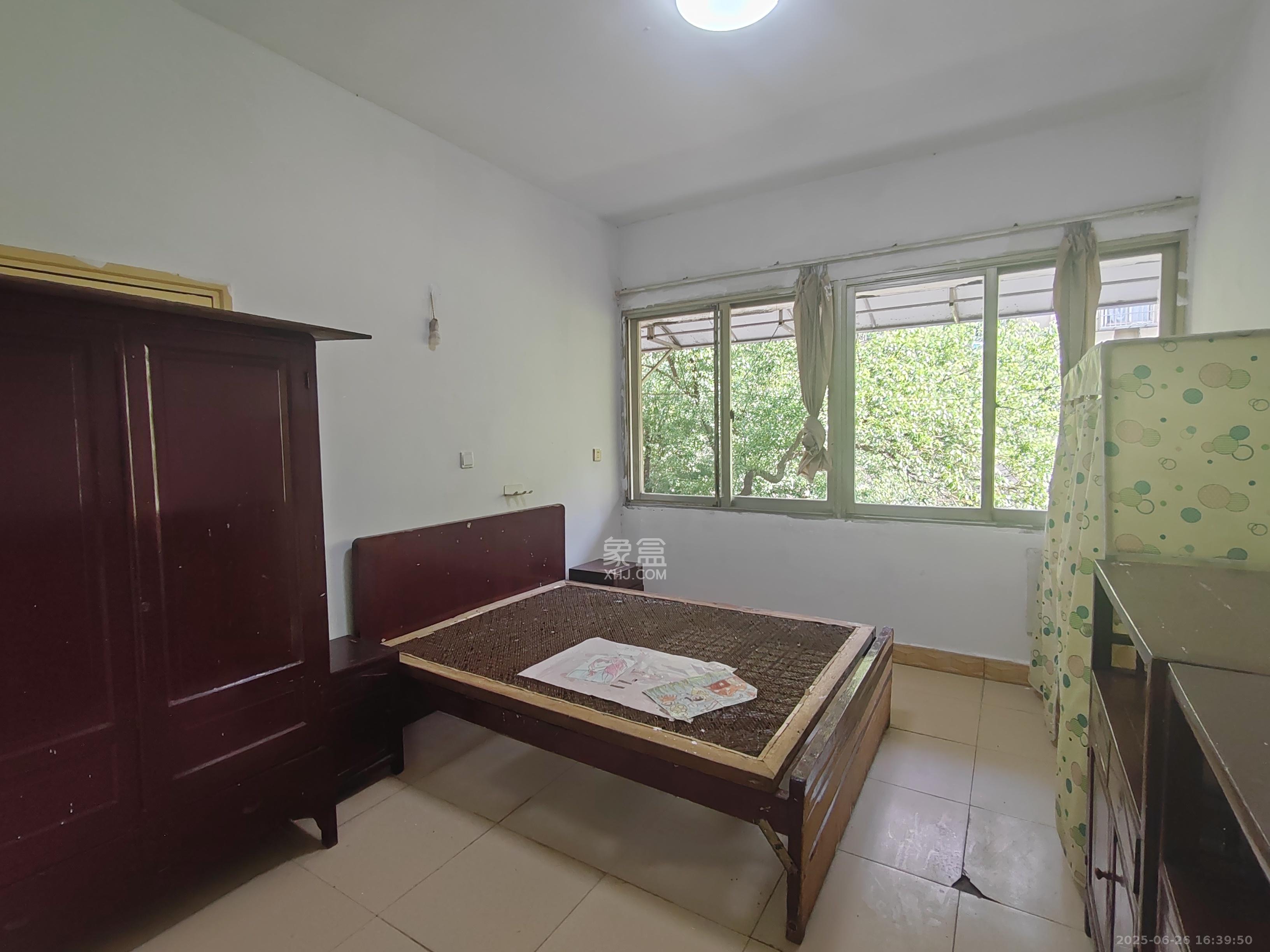 朝阳一、二村  4室1厅2卫    2500.0元/月室内图