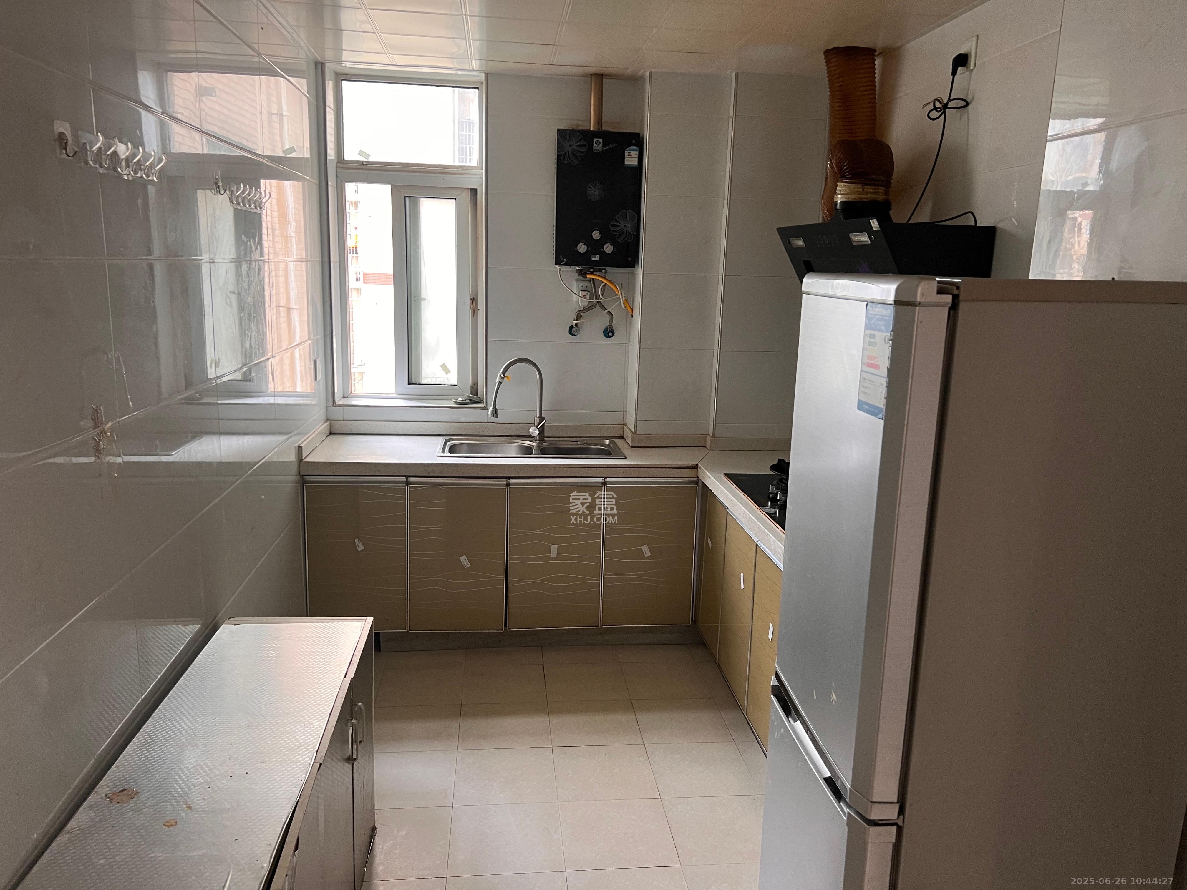 谷山乐园二期  2室2厅1卫    1600.0元/月 谷山乐园二期  2室2厅1卫    1600.0元/月室内图