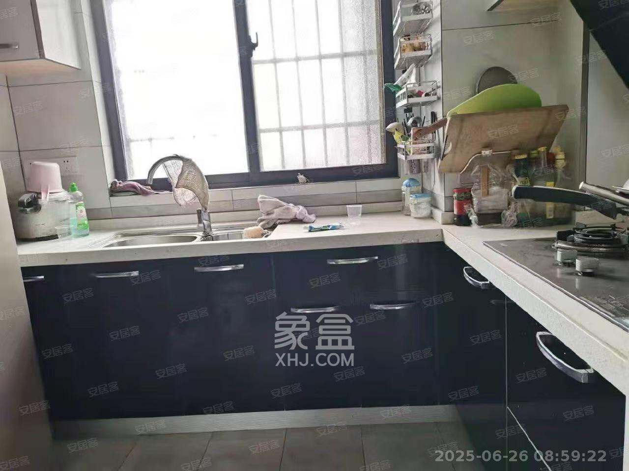 康桥长郡  4室2厅2卫   2800.00元/月室内图