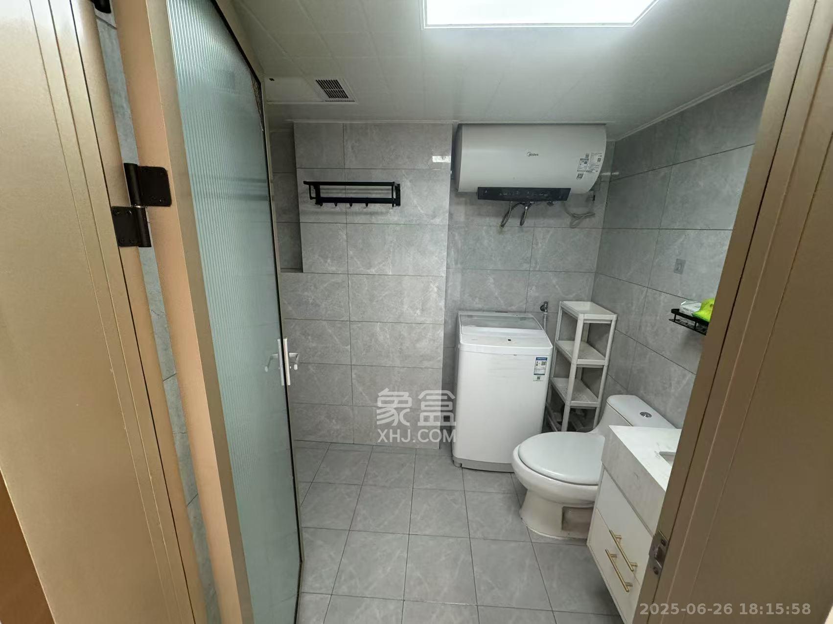 荣盛花语书苑  2室1厅1卫   2700.00元/月室内图