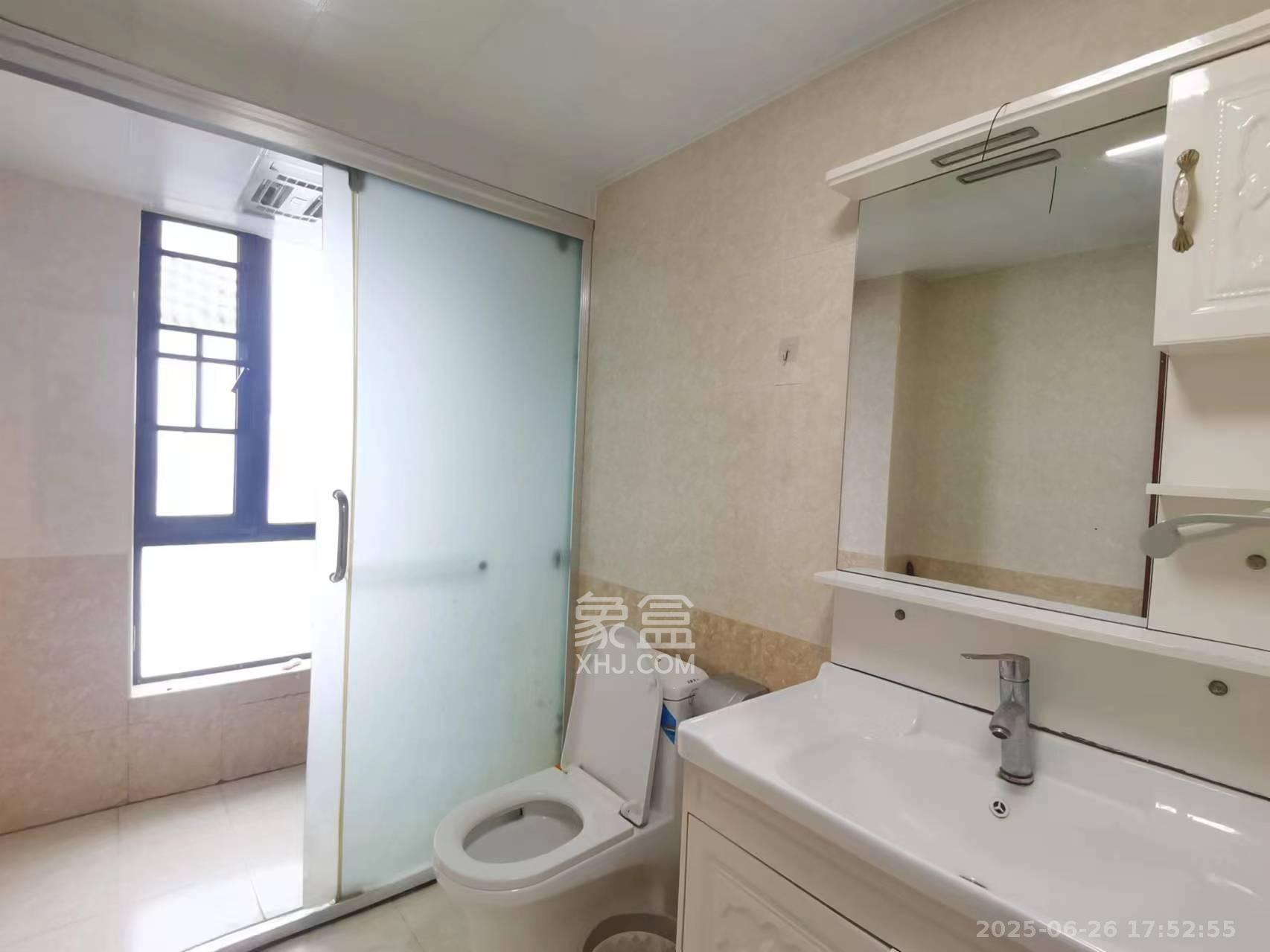 达美D6区  2室2厅1卫   2700.00元/月室内图
