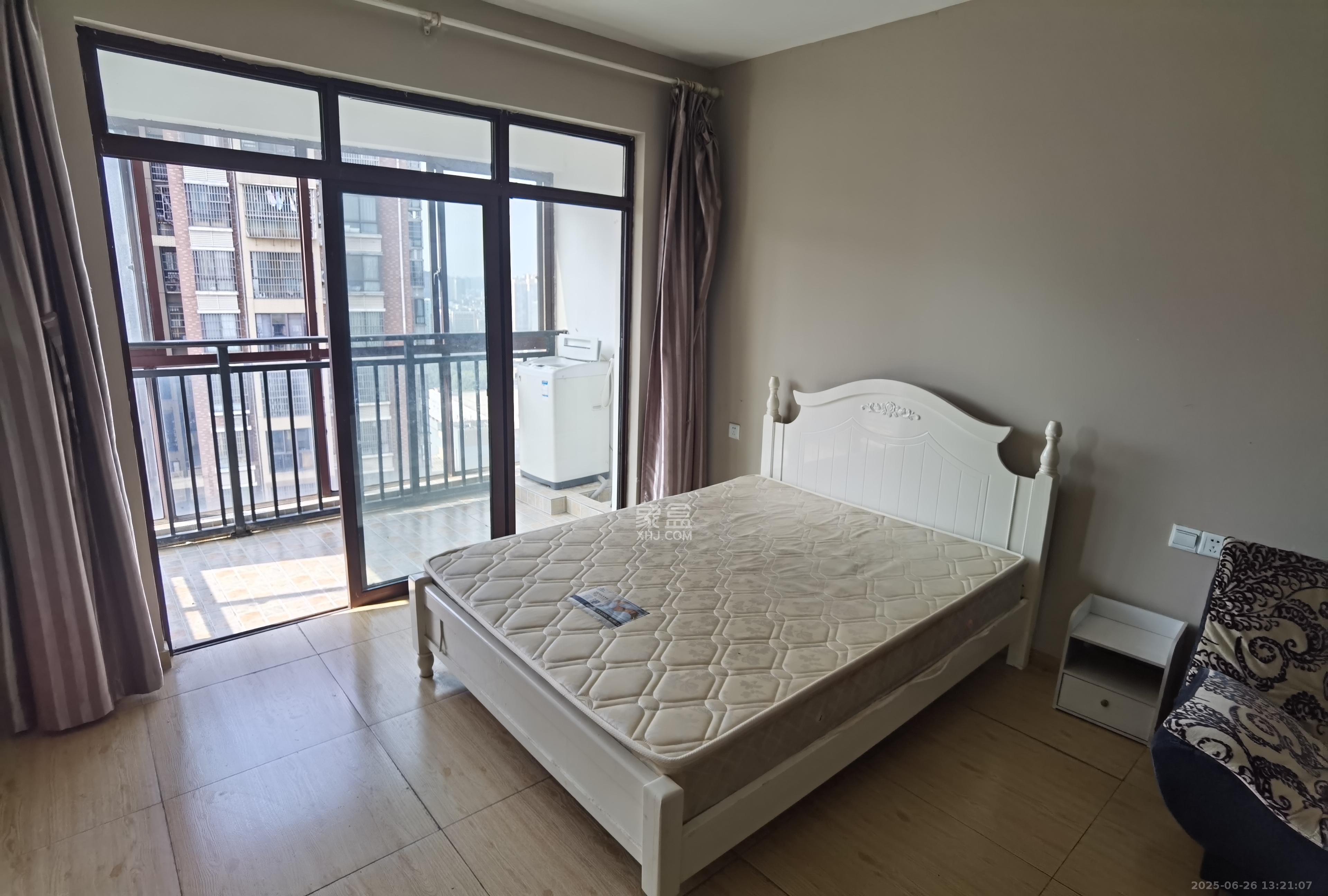 三力公寓(三力国际) 1室1厅1卫 1600.0元/月 三力公寓(三力国际) 1室1厅1卫 1600.0元/月室内图