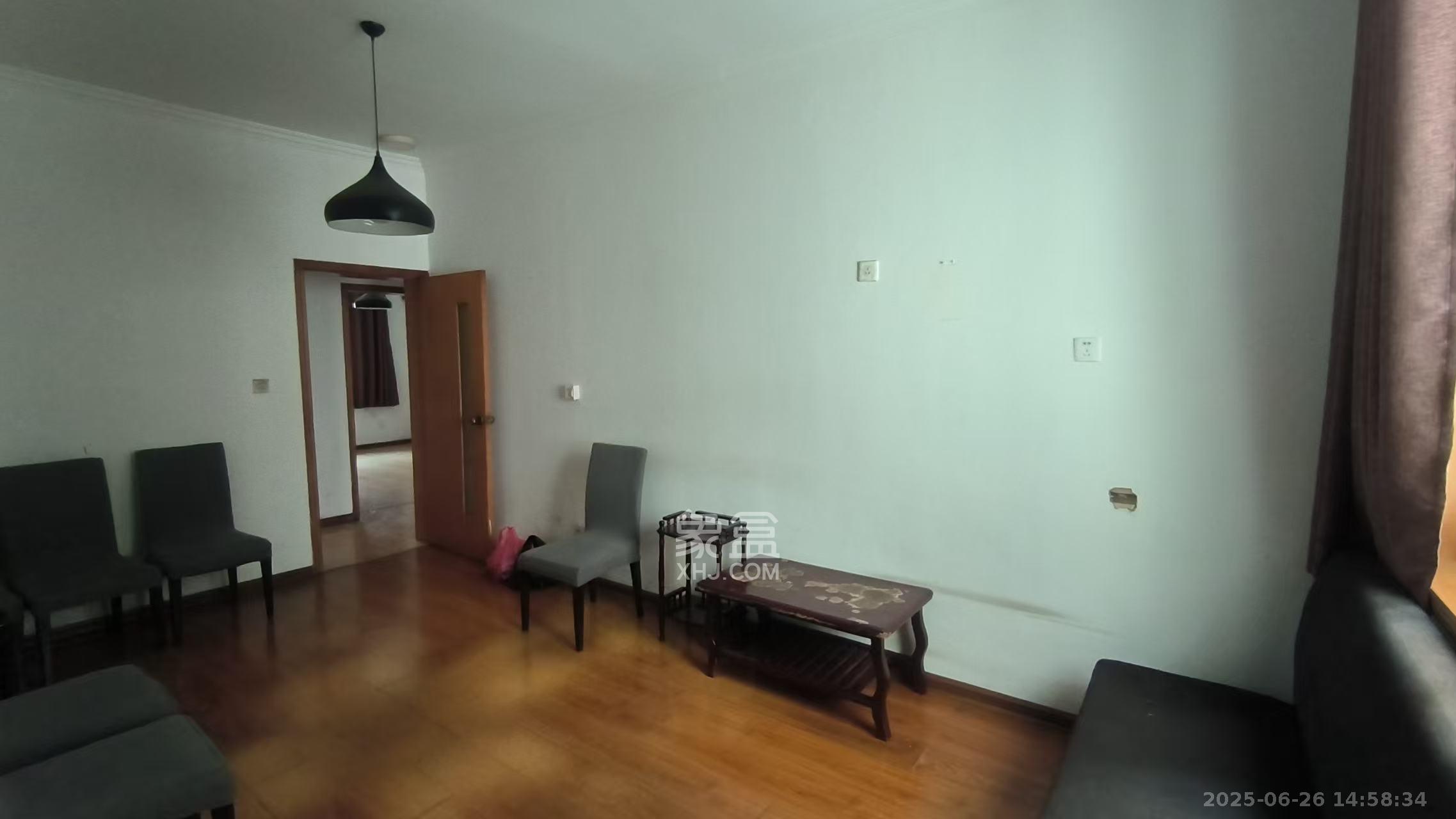 福安公寓 4室2厅2卫 4500.0元/月 福安公寓 4室2厅2卫 4500.0元/月室内图