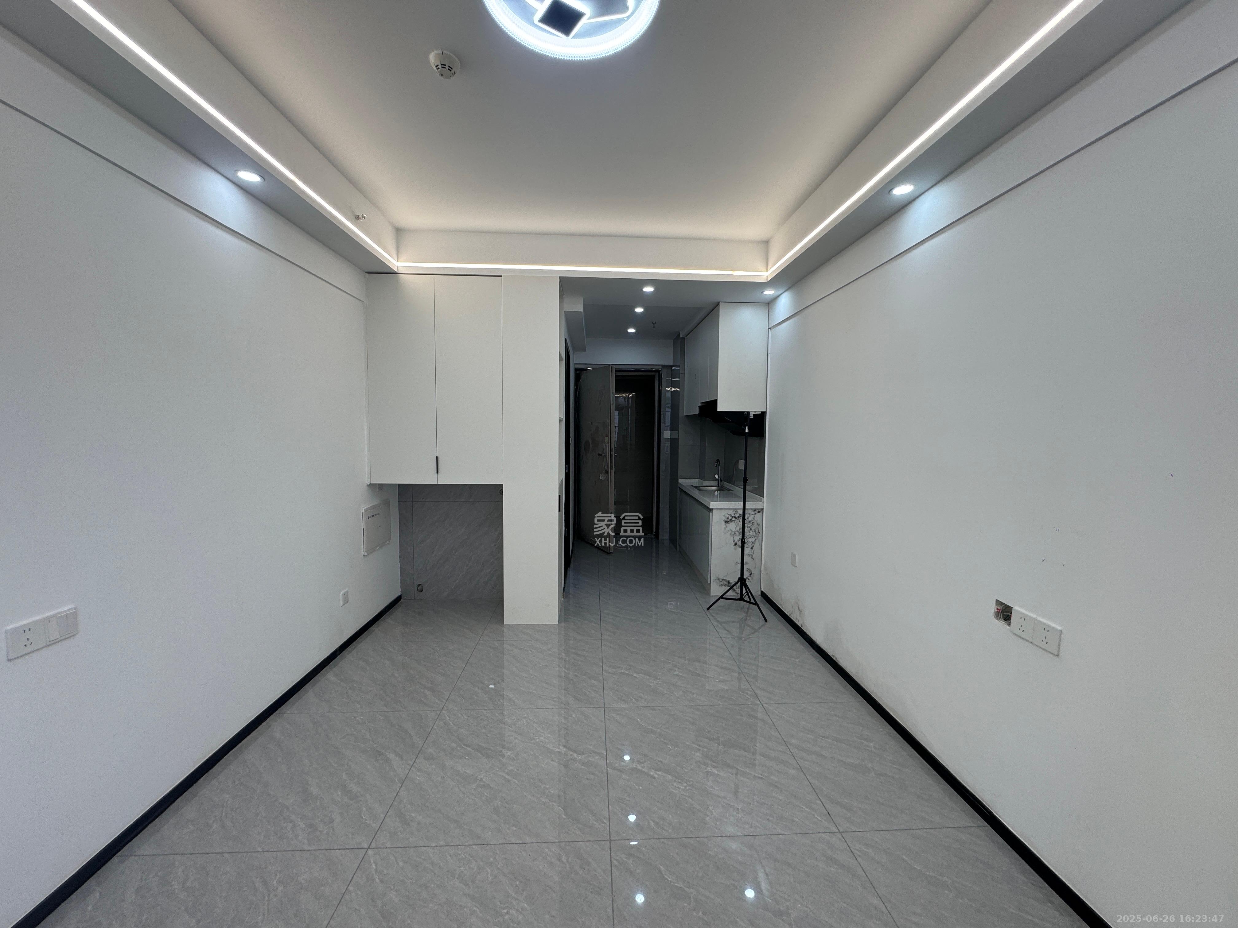 保利中环广场(保利中悦苑) 1室0厅1卫 1600.0元/月 保利中环广场(保利中悦苑) 1室0厅1卫 1600.0元/月室内图