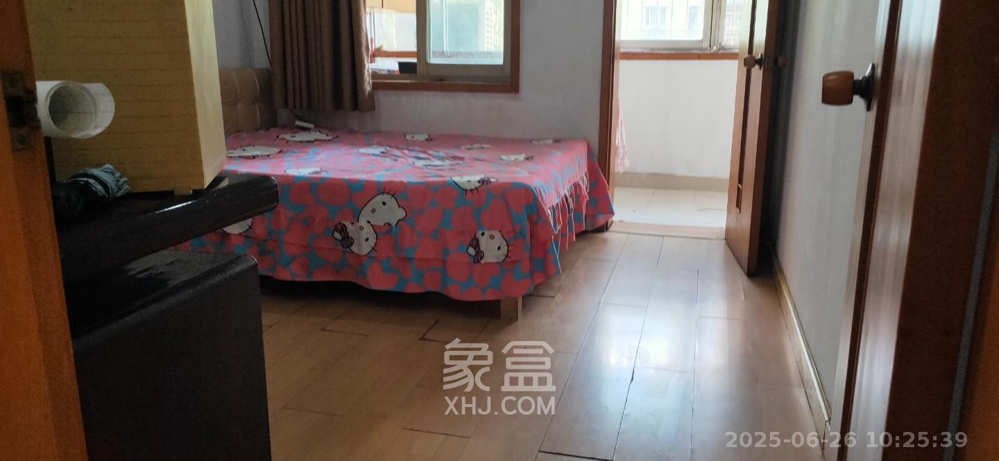 五一东村 3室2厅1卫 2300.0元/月 五一东村 3室2厅1卫 2300.0元/月室内图