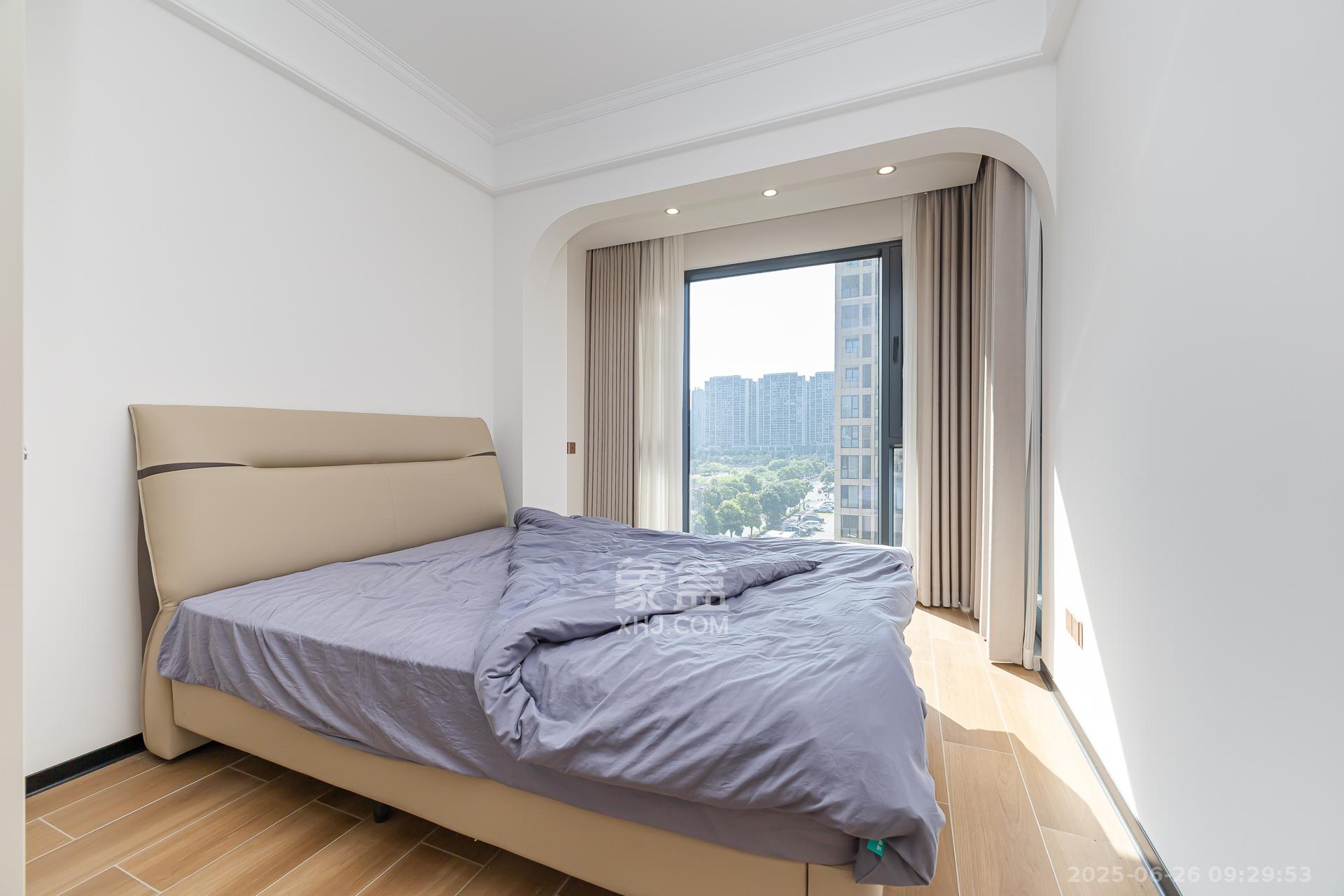 润和湘江天地AB区 4室2厅2卫 175.0万 润和湘江天地AB区 4室2厅2卫 175.0万卧室