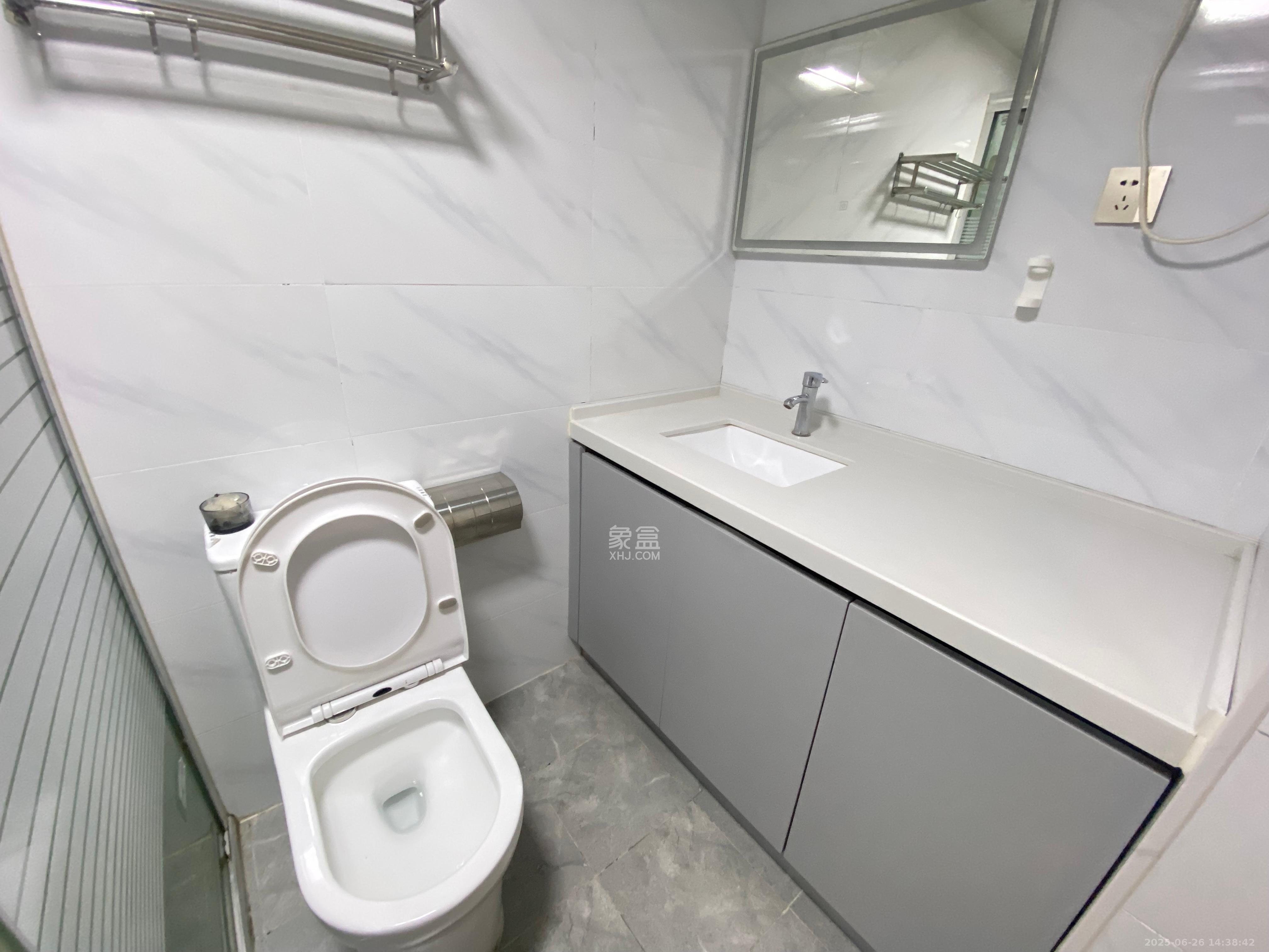 佳程C+公寓  1室0厅1卫    1800.0元/月室内图